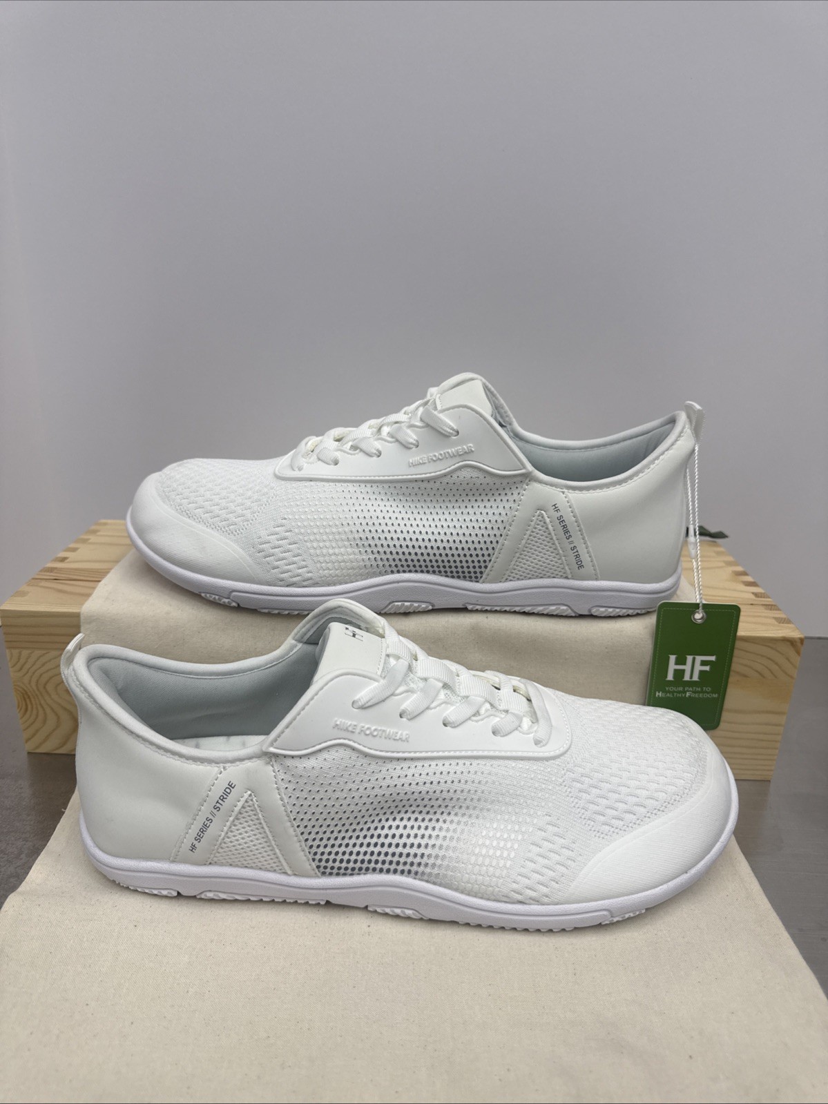 NWT Hike Footwear Stride White Barefoot Sneaker Unisex Size EU45 W14 M12