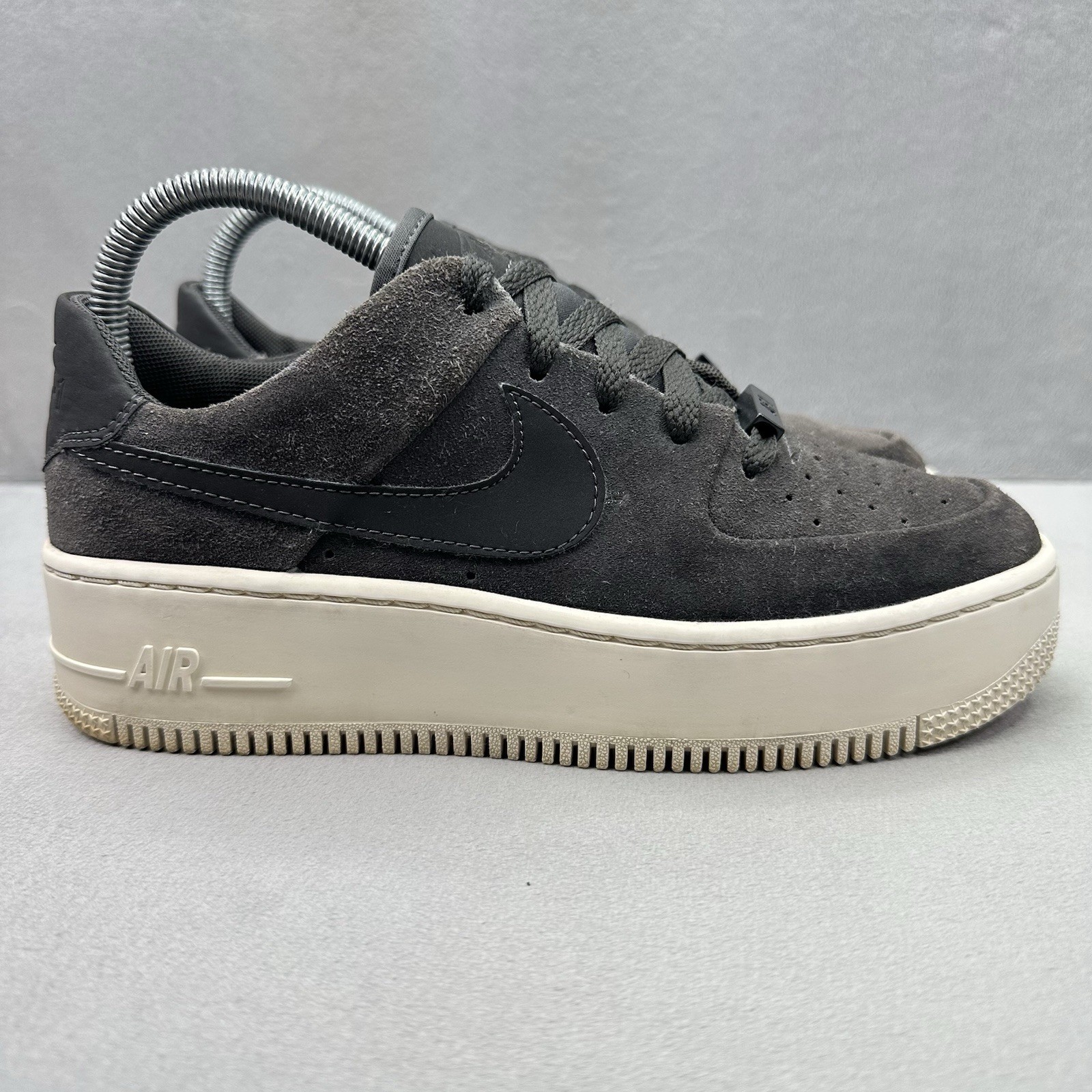 Nike Air Force 1 Sage Low Womens Size 7 Shoes Night Suede Platform Sneakers