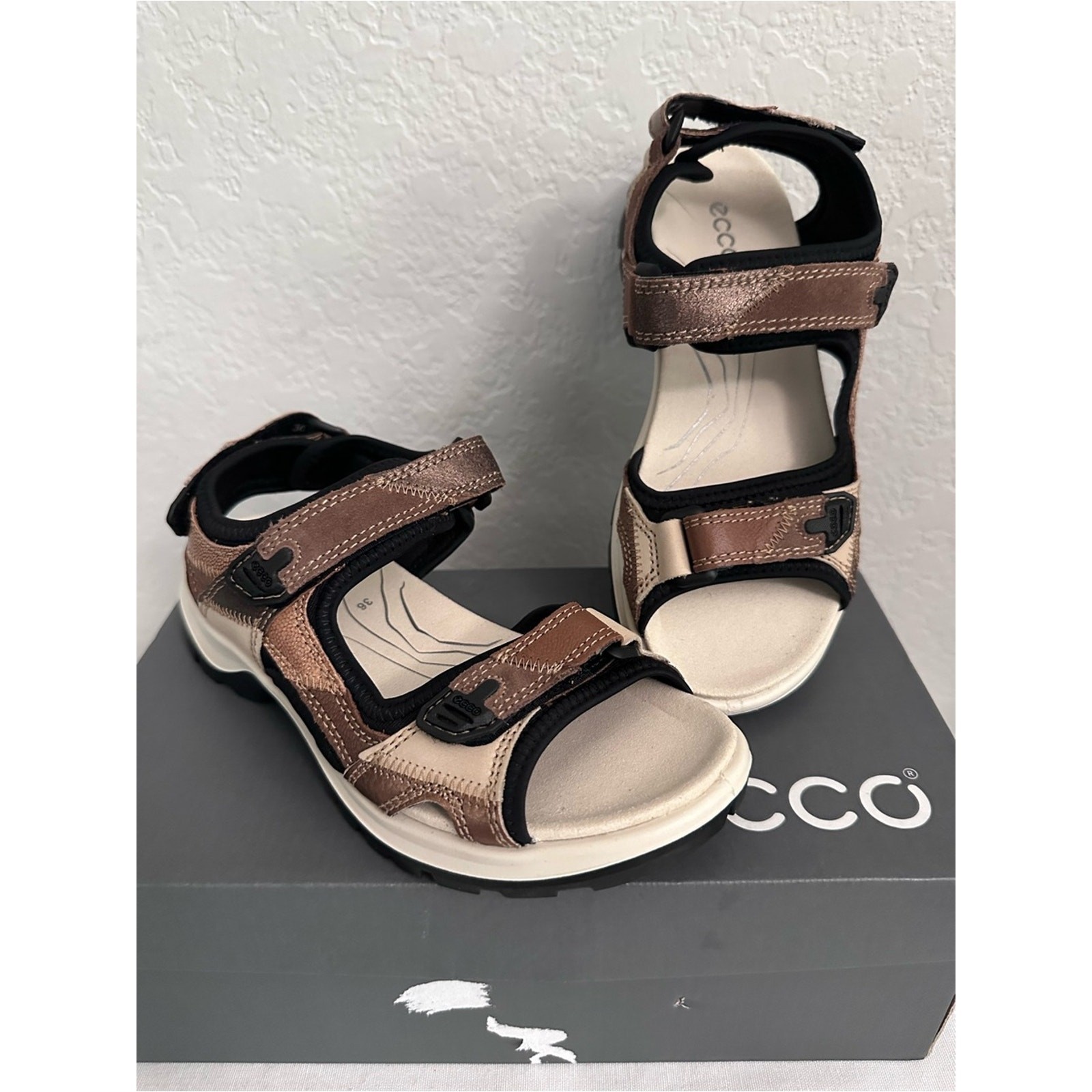 ECCO Women’s Yucatan OffRoad Sandal Size 5.5 (EU 36) Cashmere Patchwork