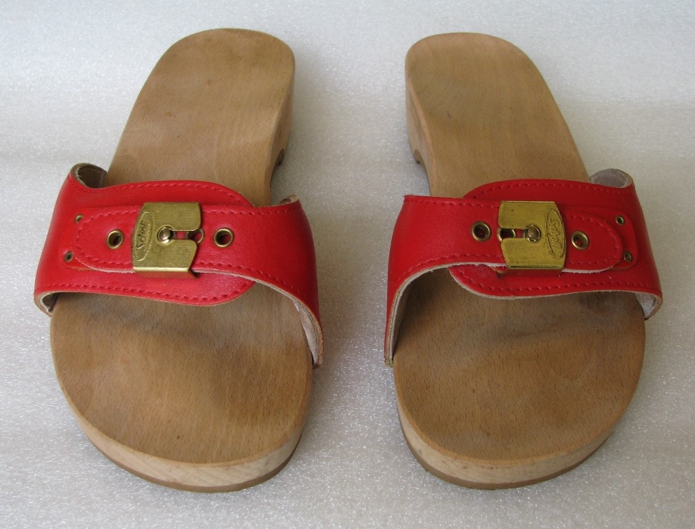 RARE VINTAGE DR SCHOLL’S WOODEN PLATFORM RED LEATHER SANDALS SIZE 6 AUSTRIA
