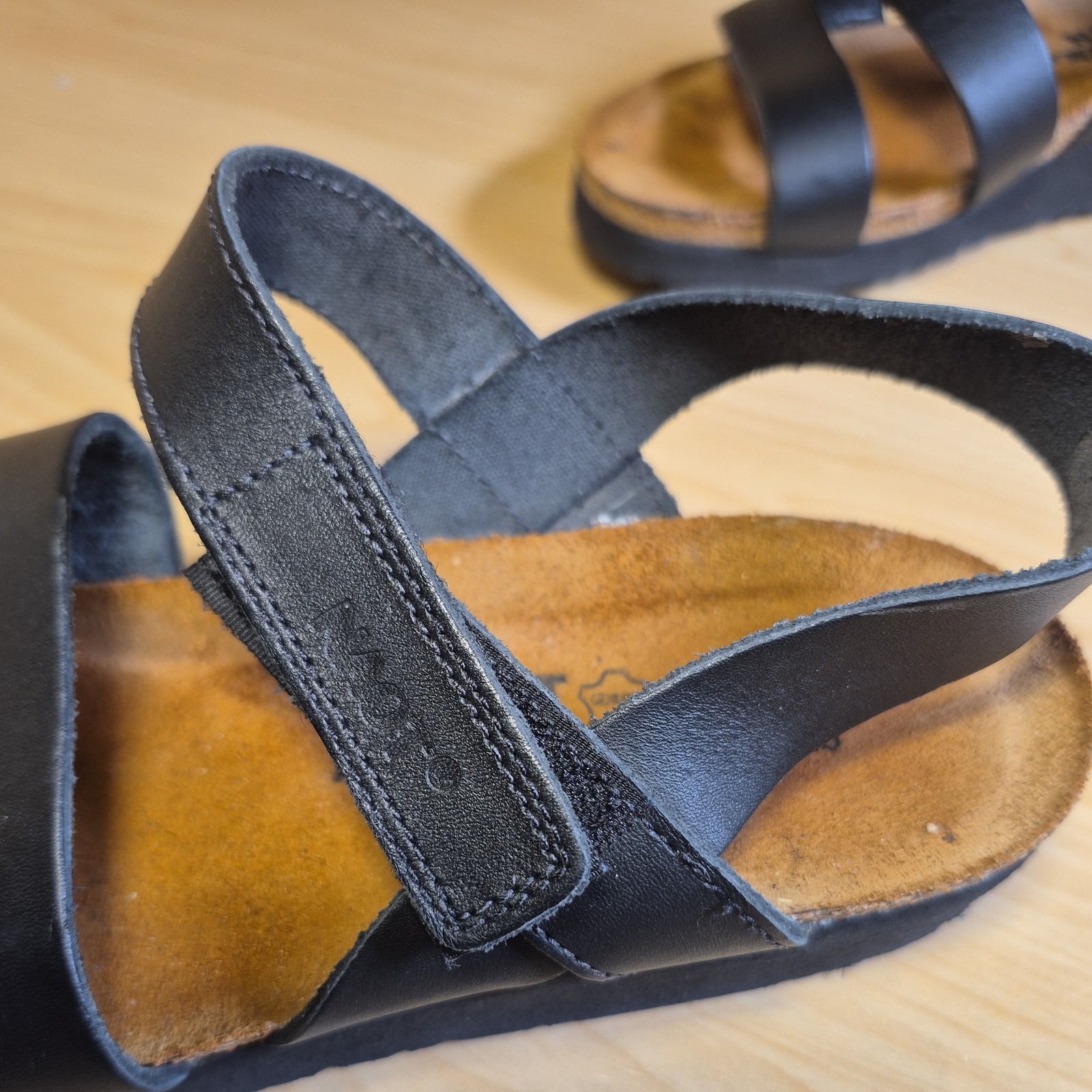 Naot Kayla Black Leather Strap Sandals SZ 36 or U.S SZ 5 5.5