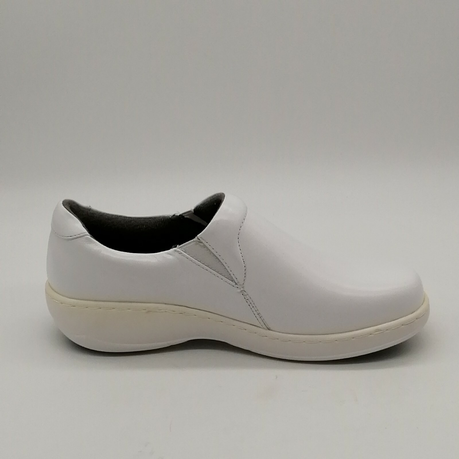 Spring Step Clogs Womens White 7 Leather Work Shoe Oil & Slip Resistant NEW