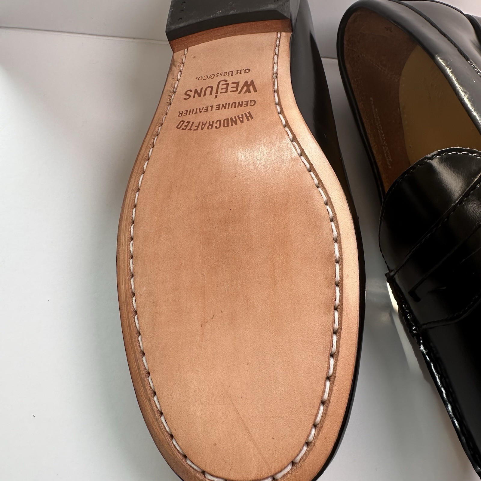 GH Bass Weejuns Penny Loafers Black Leather Shoes Womens Size 8.5 W 4005-001 NIB