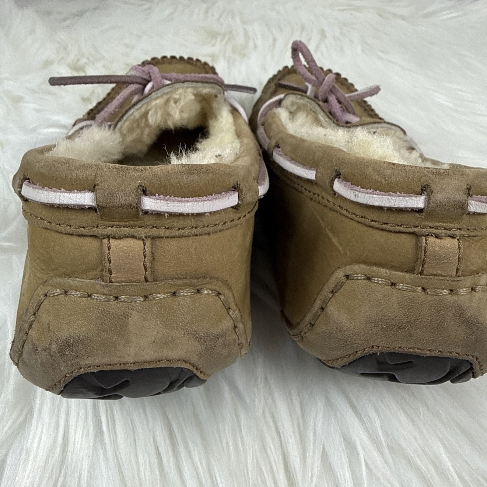 UGG Australia Dakota Chestnut Suede Sheepskin Moccasin Slippers Women’s Size 9
