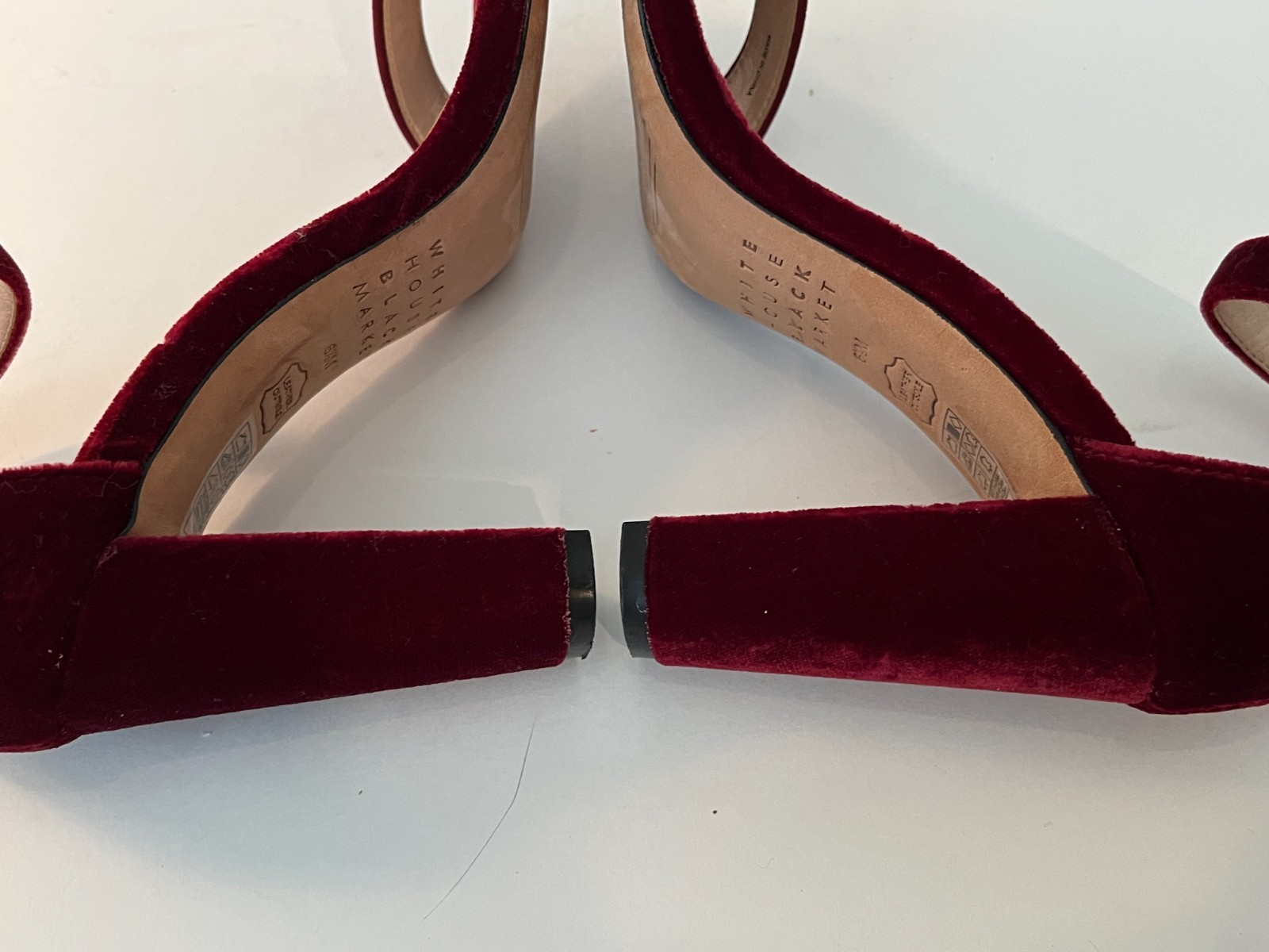 White House Black Market Maroon Velvet 3.25″ Block Heels Ankle Strap Womens 6.5M