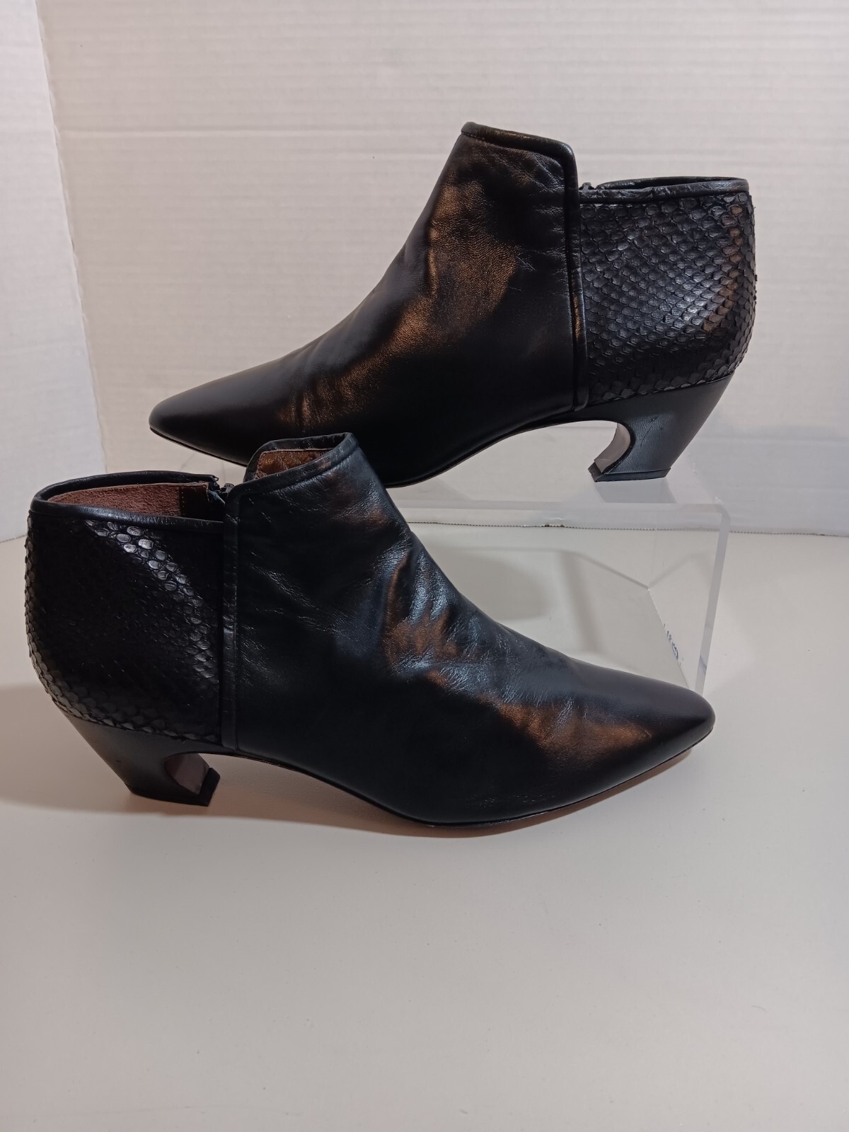 Christina Perez Designer Ankle Boots Women’s Size 10B Reptile/Leather Paris-New