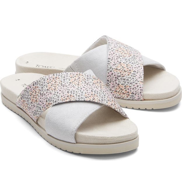 Toms Savanna Sandals Slip On Slides Crisscross Strap Flats Leopard Size 7 NEW