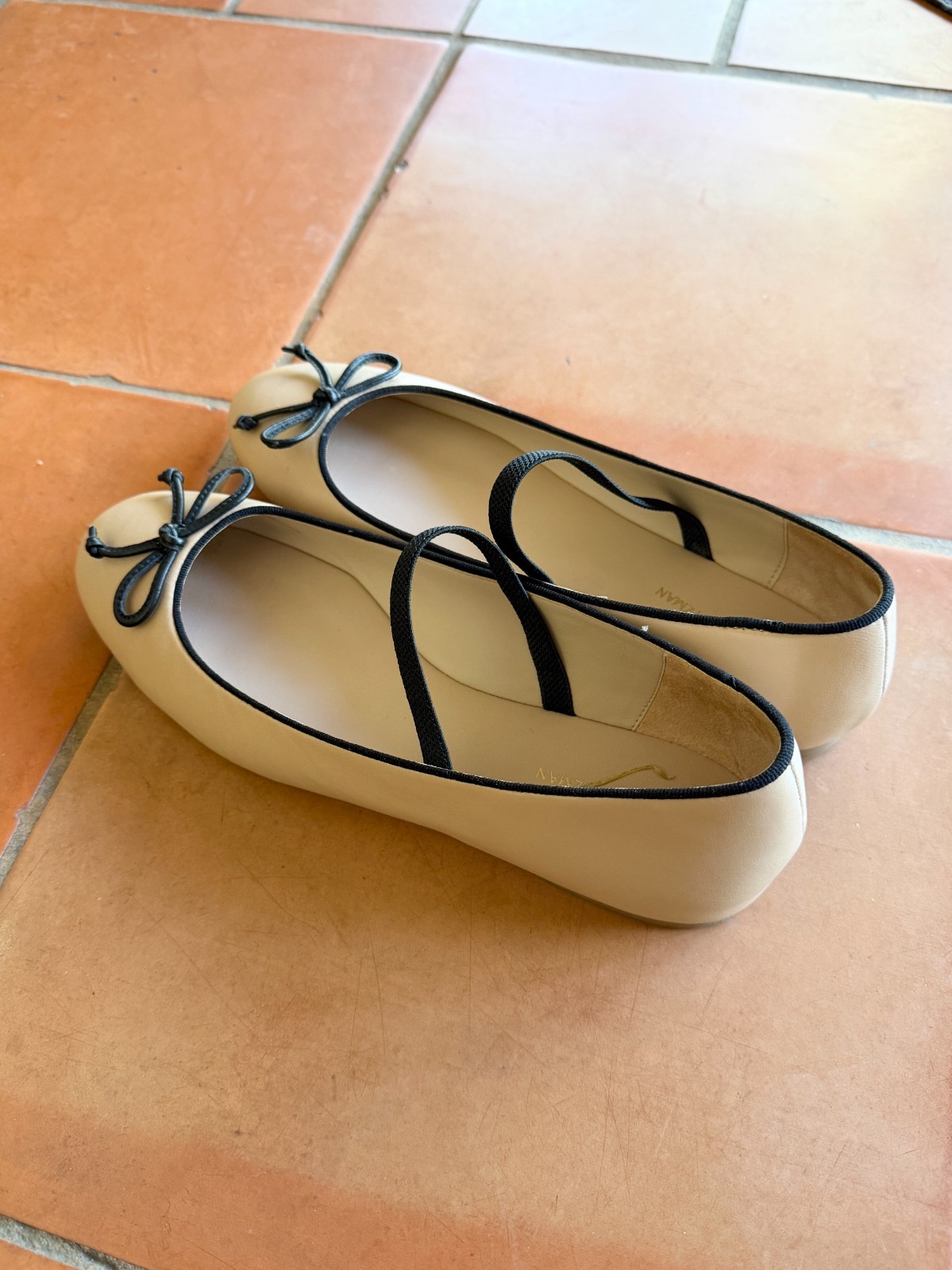 stuart weitzman gabby bw blet flat Golden Beige/Black DSG-Dress Nappa/Grosgrain