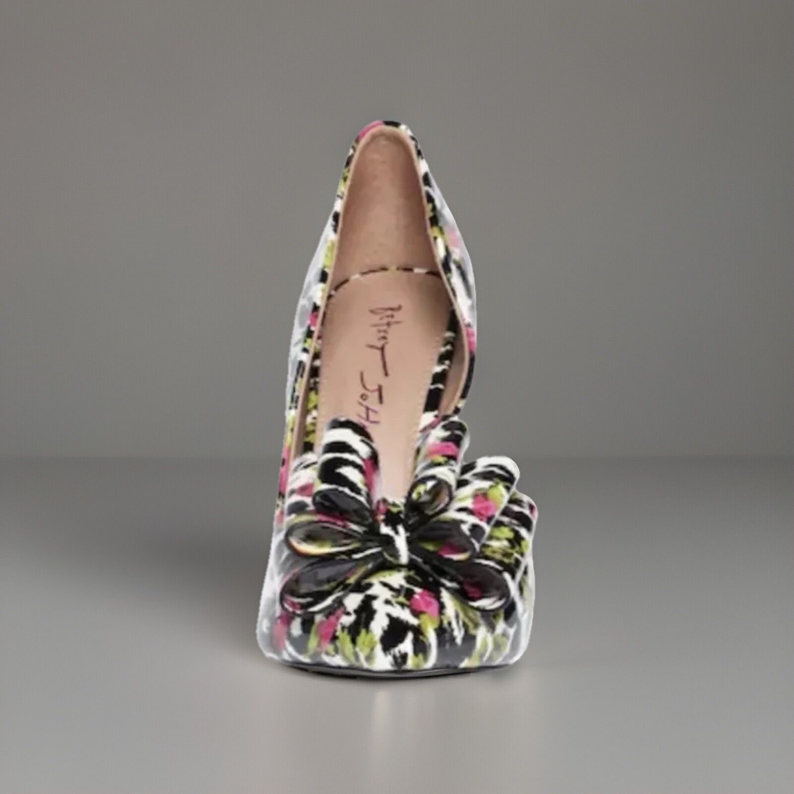 Betsey Johnson Prince-P Heels pink green black white bow brand new In box size 7