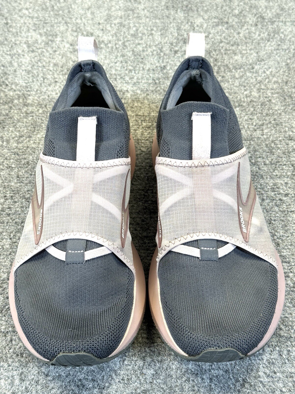 Brooks Running Shoes Womens SZ 9B Levitate 4 LE Gray Pink Slip On Sneakers Gym