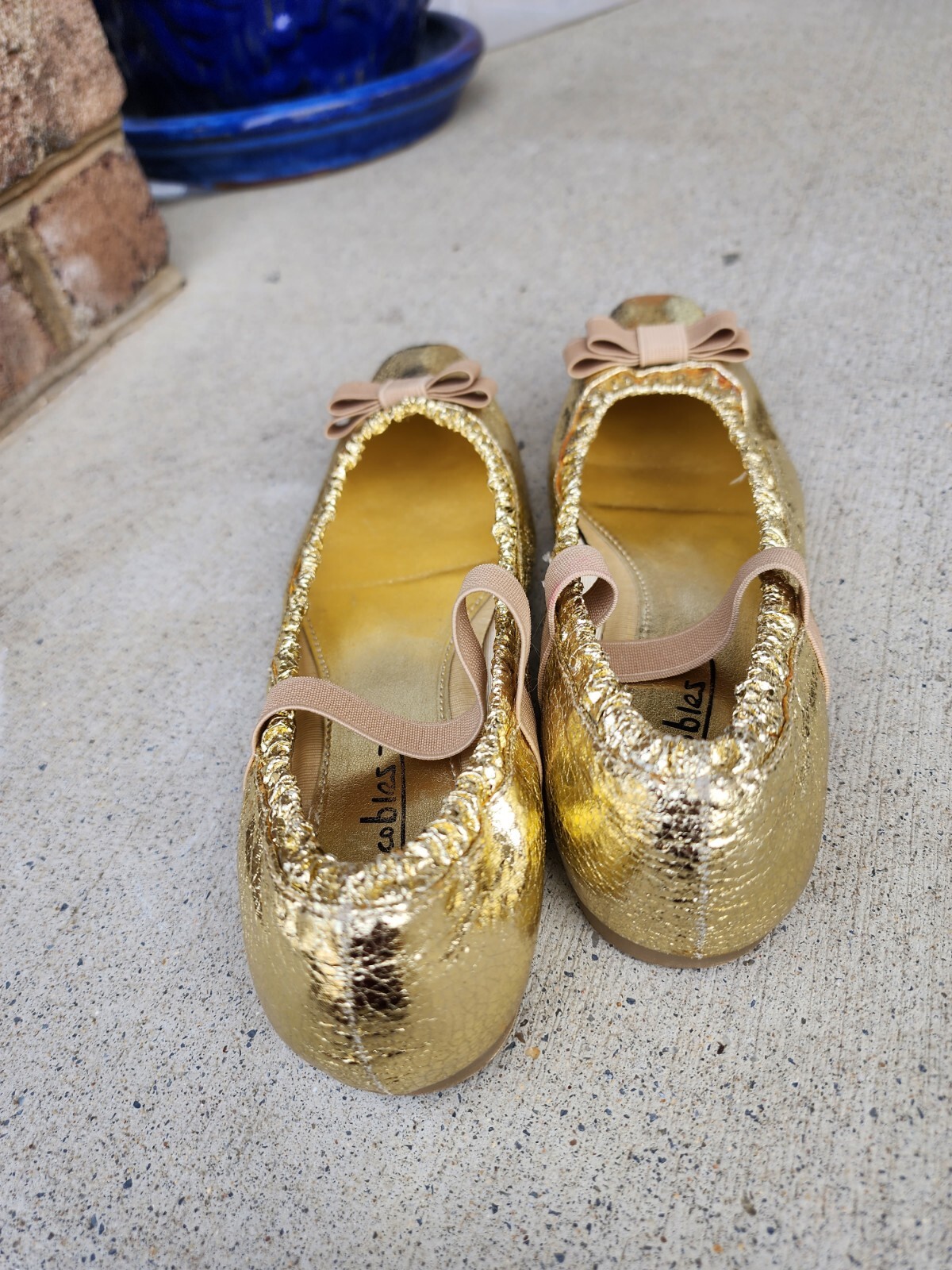 Womens Metalic Gold Tone Shoes!