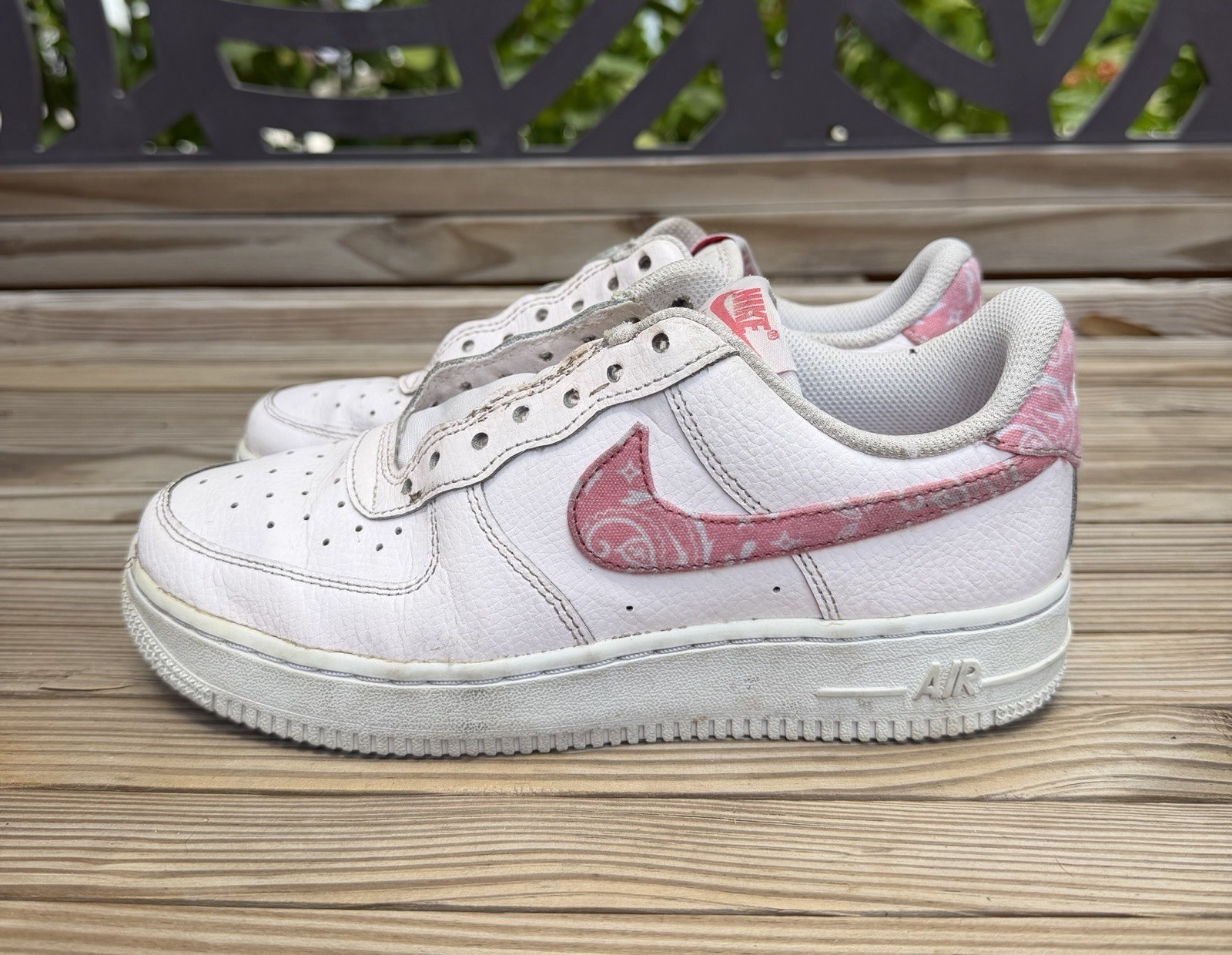 Nike Air Force 1 Low Pink Paisley Swoosh Womens Sneakers Size 6.5 FD1448 664