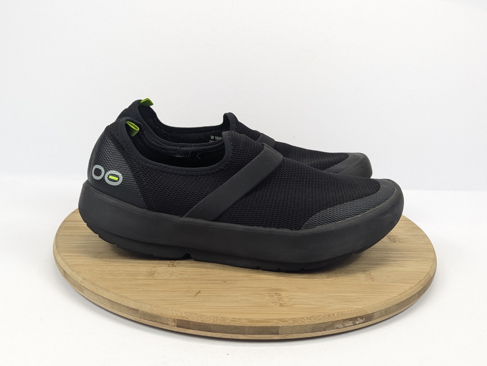 OOFOS Shoes OOmg eeZee Low Womens 10 Black Casual Walking Slip On Recovery