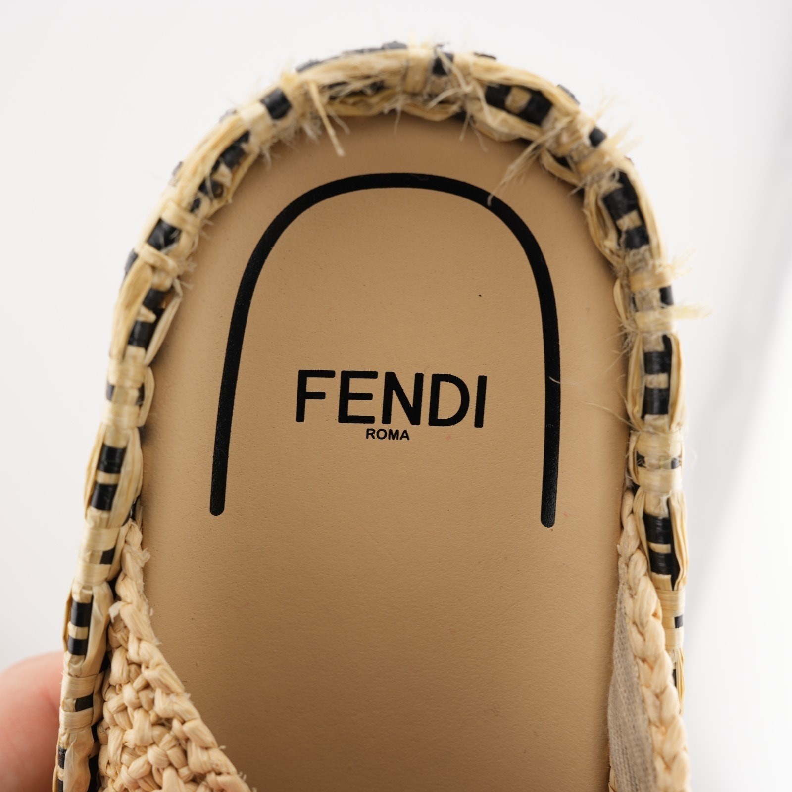 Fendi Cream Raffia Straw Criscross Flat Slides Sandals women 7.5
