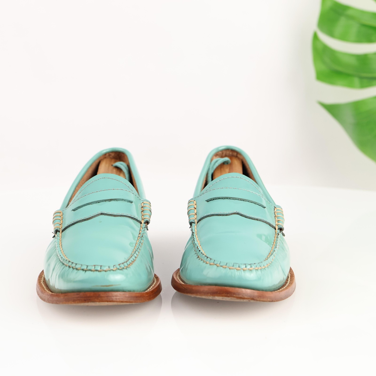 GH Bass Weejuns Womens Penny Loafers Size 6 Turquoise Aqua Patent Flat Moc Shoes