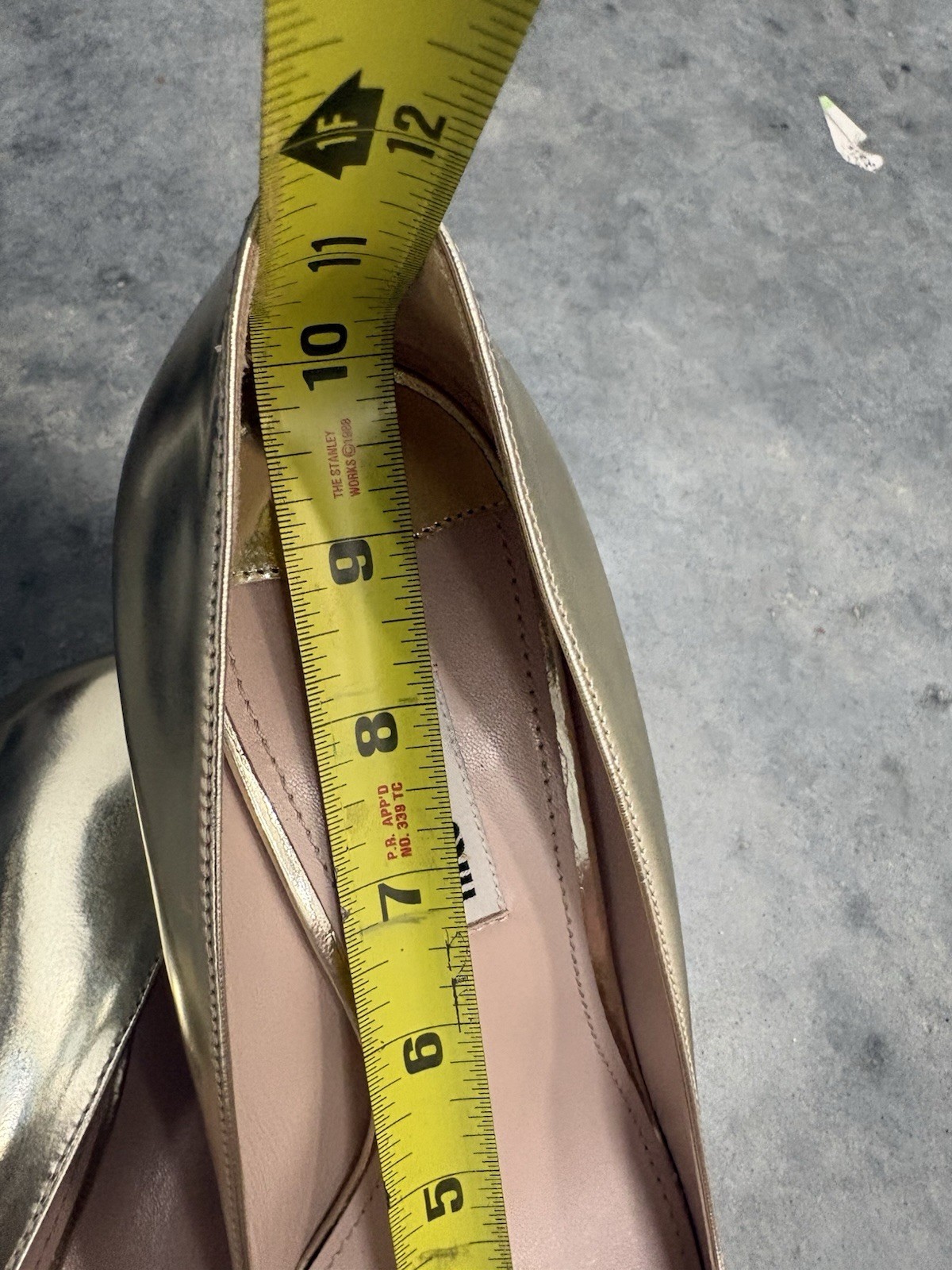 NWT MIU MIUGold Lame Leather GlitterPumps Women’s Size EU 40. US 10-9.5