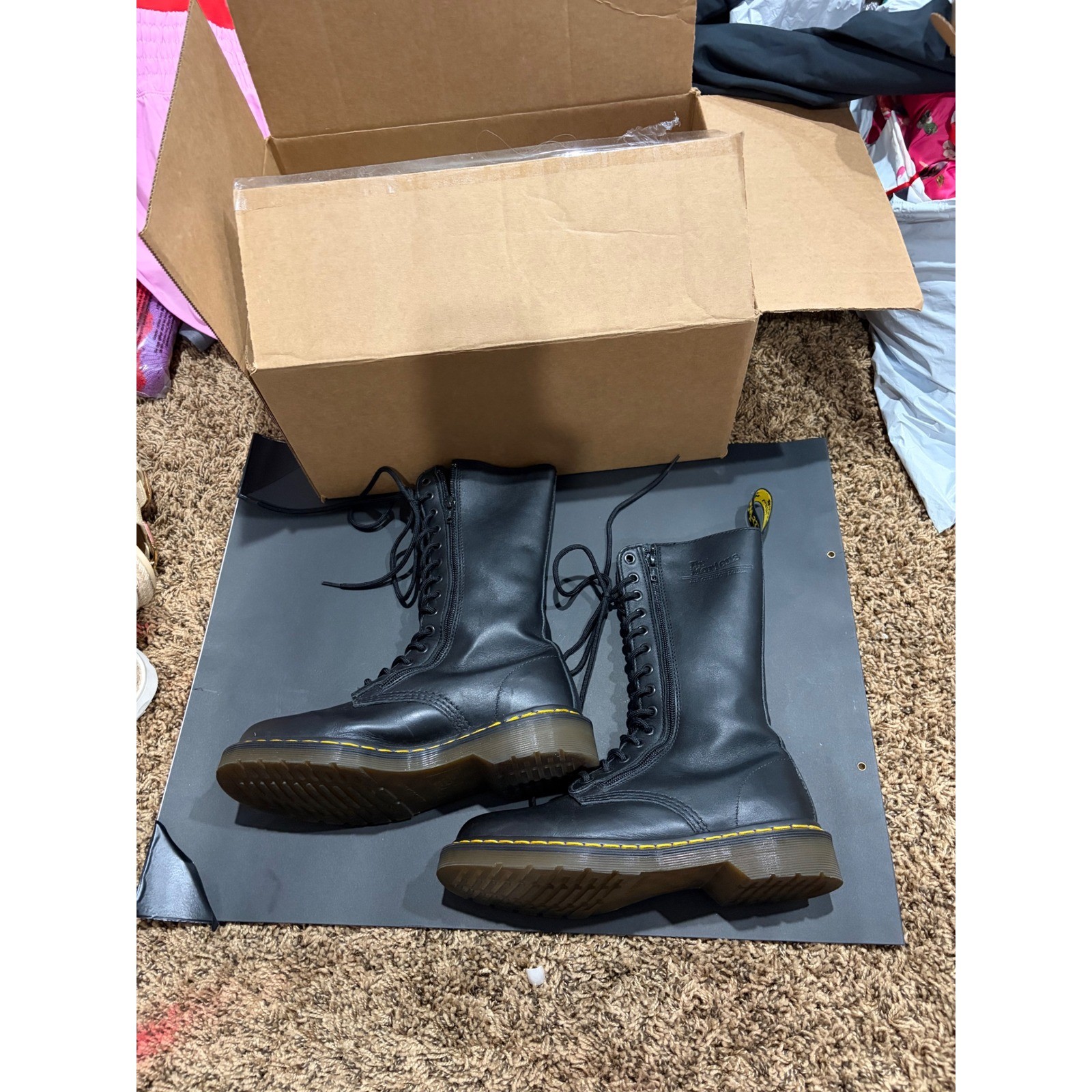 Dr. Martens 1B99 Black Virginia Leather 14-Eye Side Zip Boots Womens 8 11820008