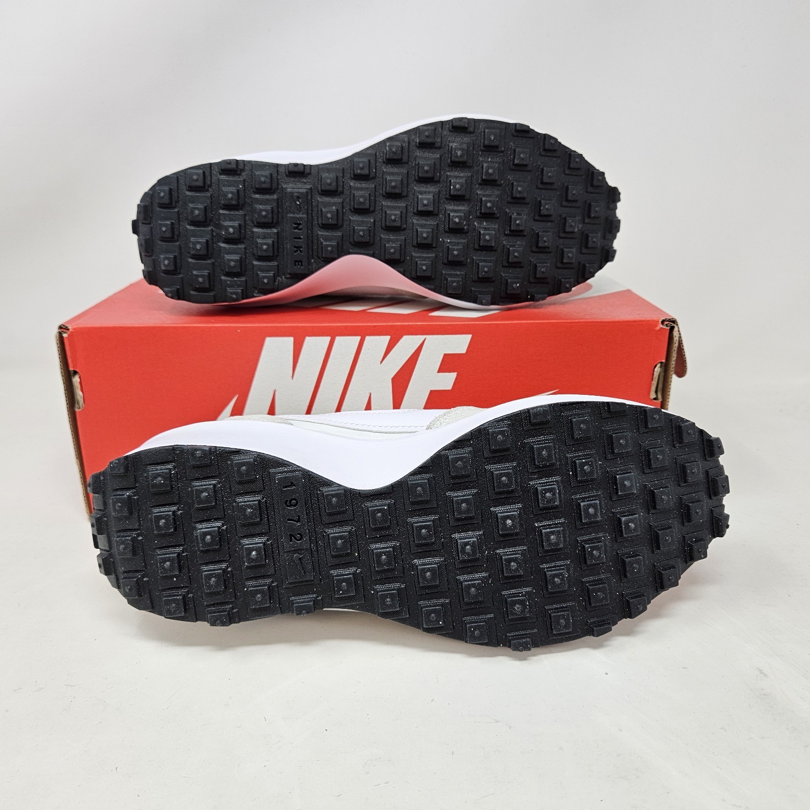 Nike Waffle Debut ‘White Grey’ Comfy Casual Shoe / DH9523-100 / Women’s Size 9.5