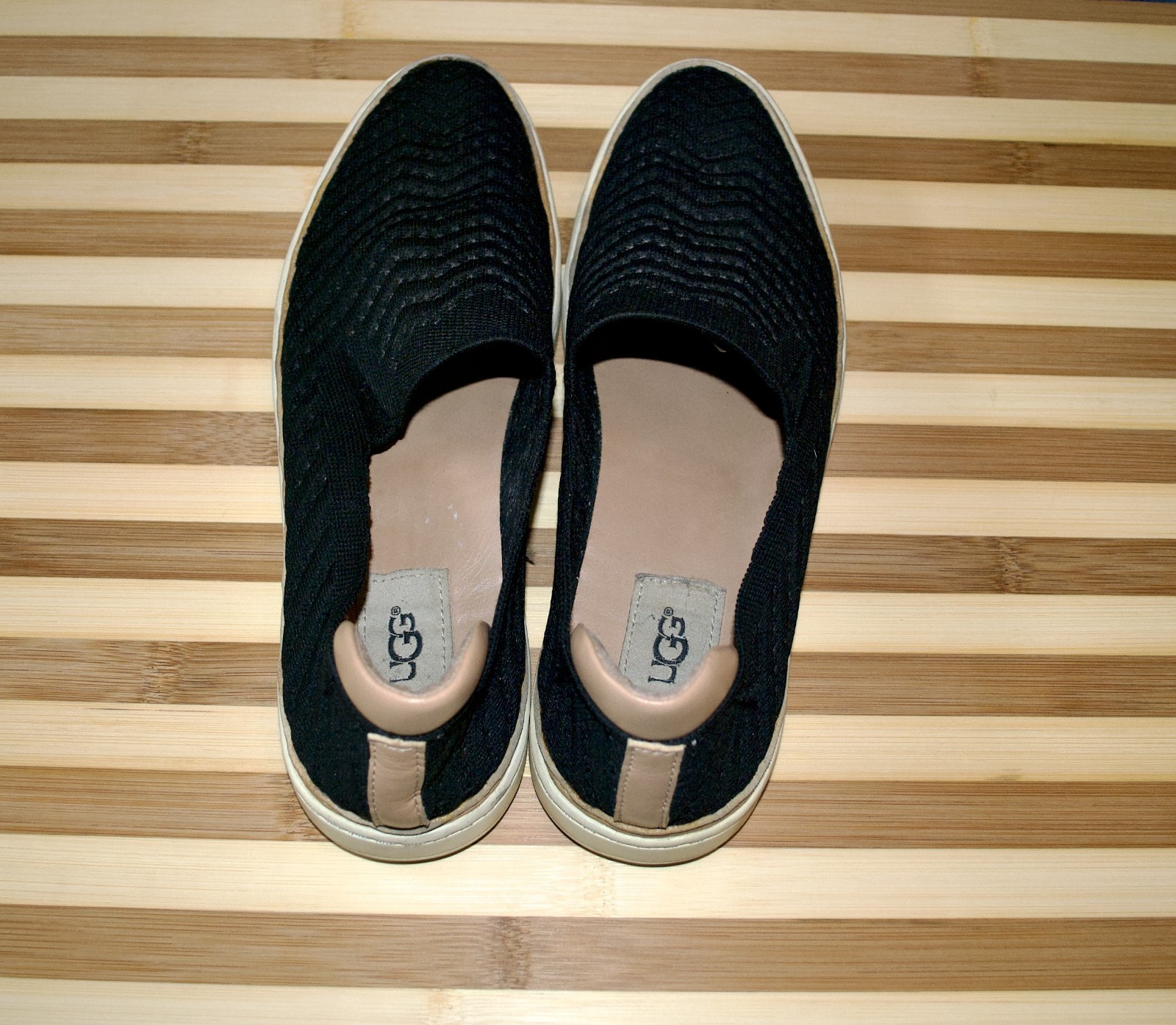 UGG Sammy Chevron Slip-On Sneakers Women’s Size 9 Black Knit Comfort Shoes
