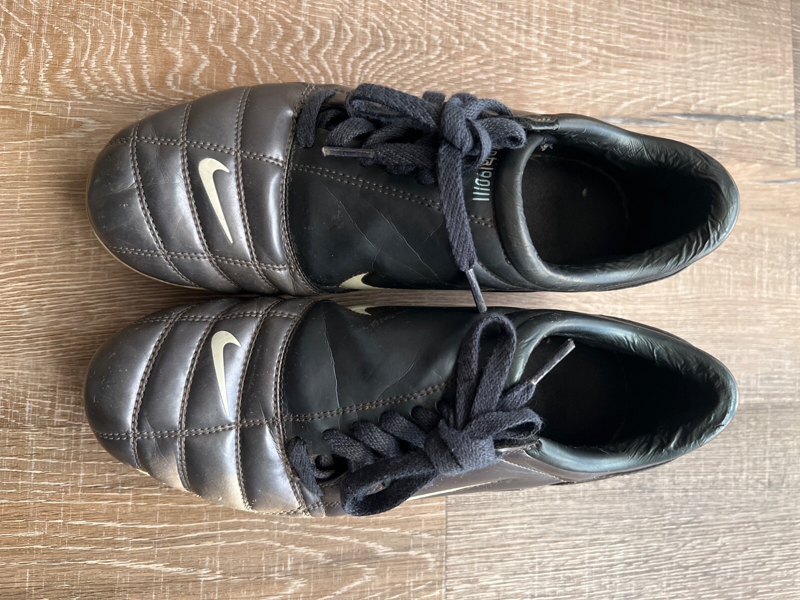 Nike total 90 III FG women soccer cleats  US size 9 (312860-011)