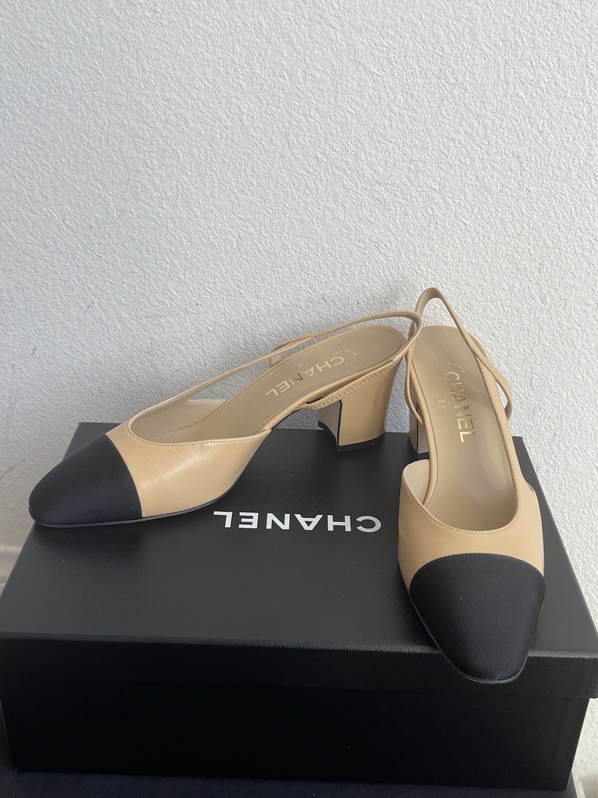 NEW CHANEL Goatskin Grosgrain Cap Toe CC Slingback Pumps** CHOOSE YOUR SIZE **