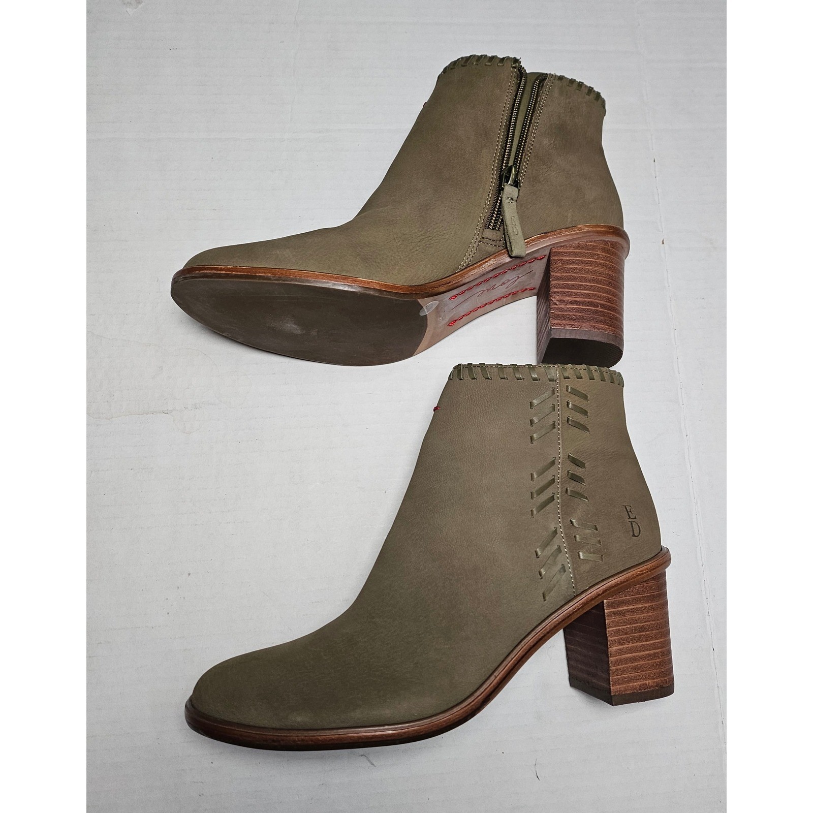 ED Ellen DeGeneres Susumu Tumbled Nubuck Chive Ankle Boots Women’s Size 7M