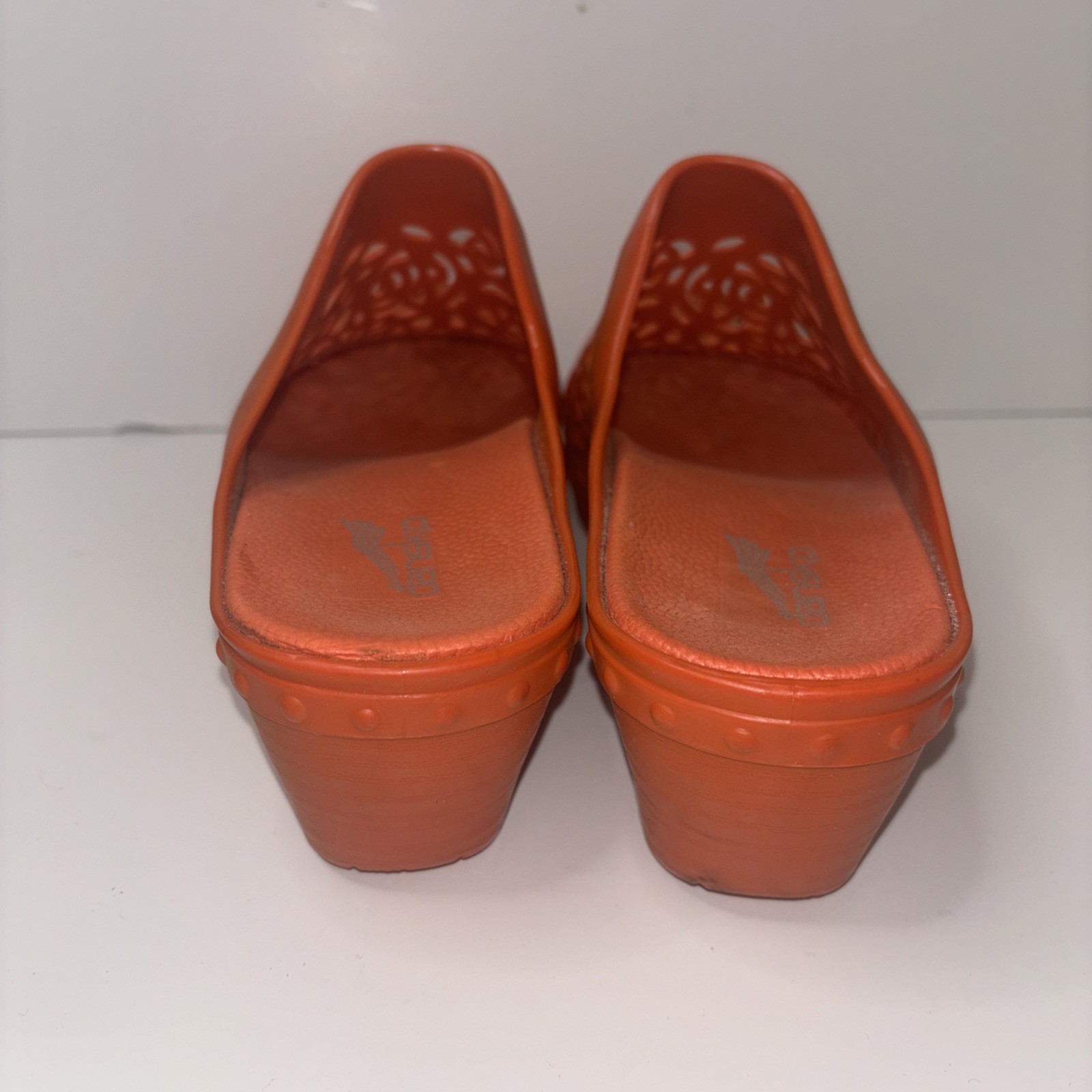 Dansko Pippa Orange Thermoplastic Cutout Clogs Womens 39 / 8 Molded