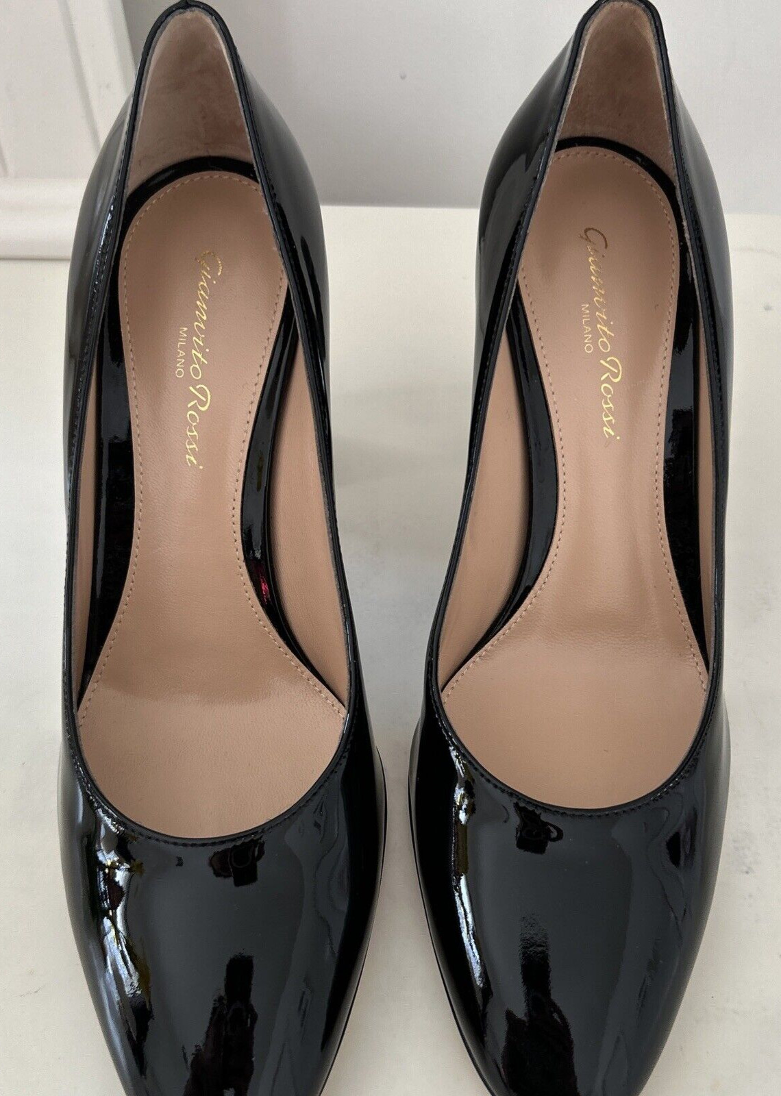 Gianvito Rossi Black patent Leather Block Heel Semi Round Toe Shoes Size 38