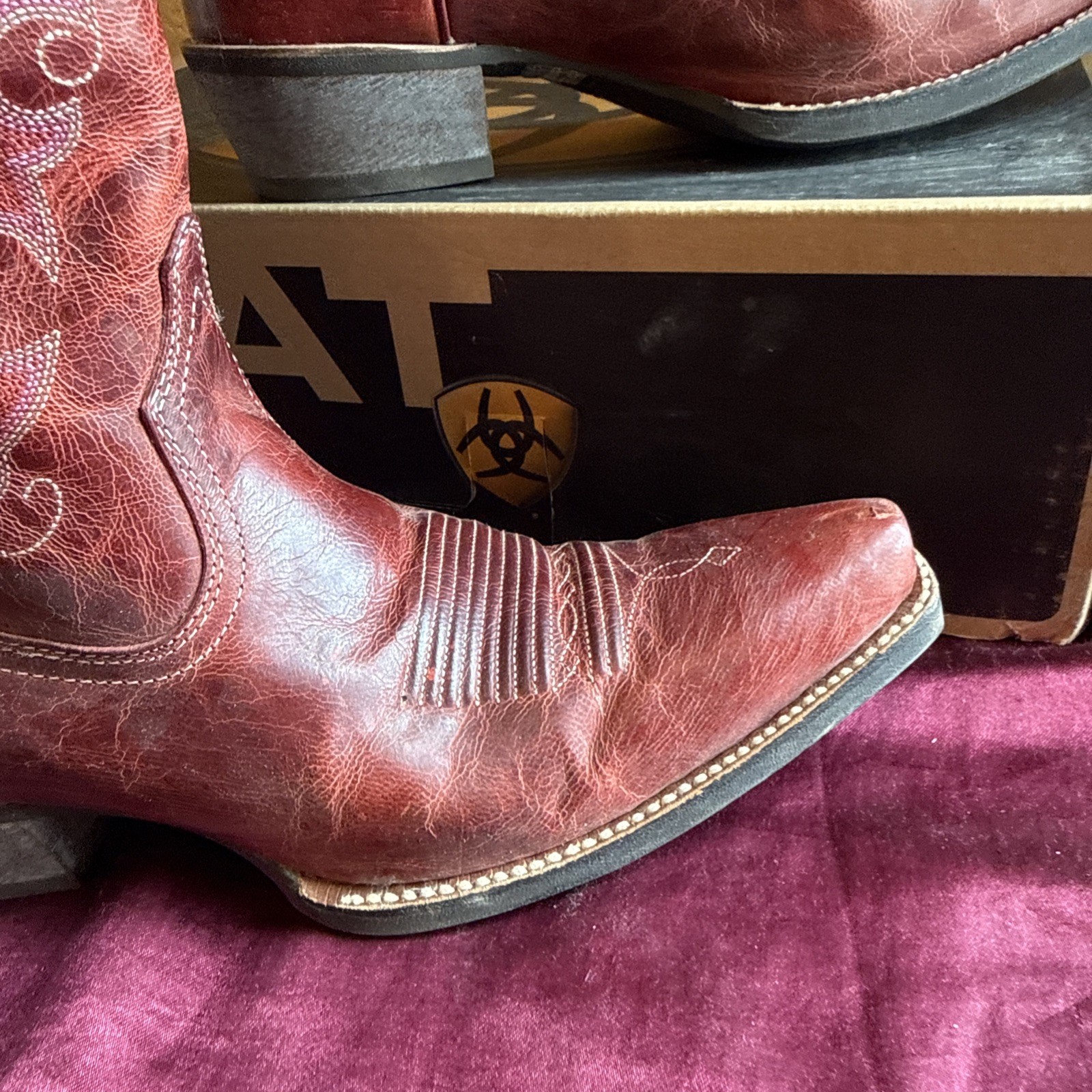 Ariat Ladies Alabama Boots Red Leather Stitched Style 10010978 Size 9.5 B