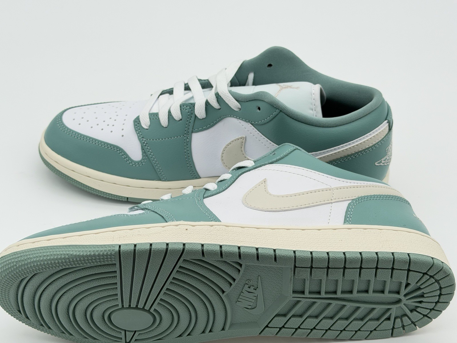 Women’s 11 / Men’s 9.5 – Nike Jordan 1 Low Cannon Sail LE DC0774-138 No Box Lid