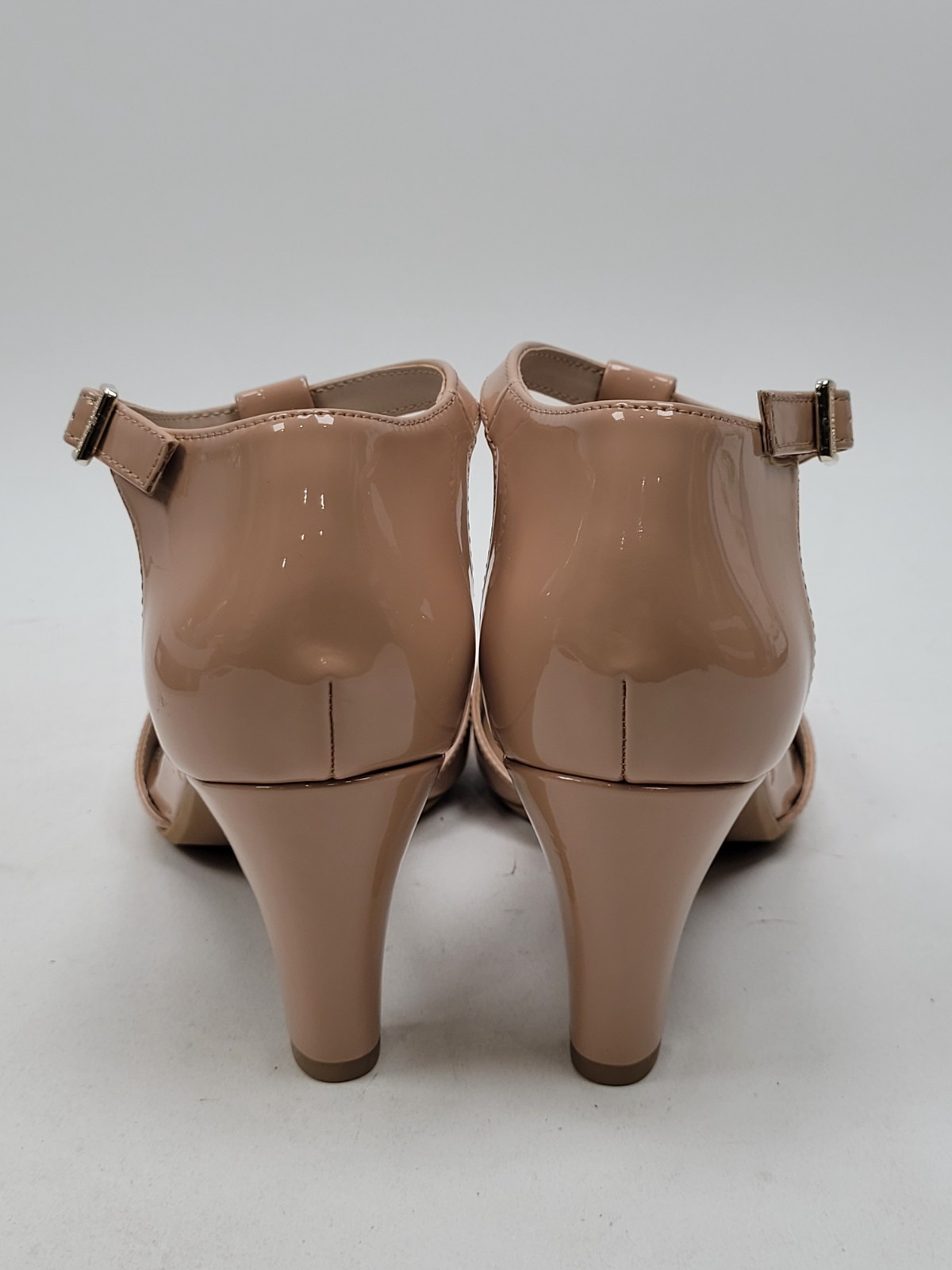 Giani Bernini Womens Claraa Beige Dress Sandals Shoes 9 Medium (B,M)