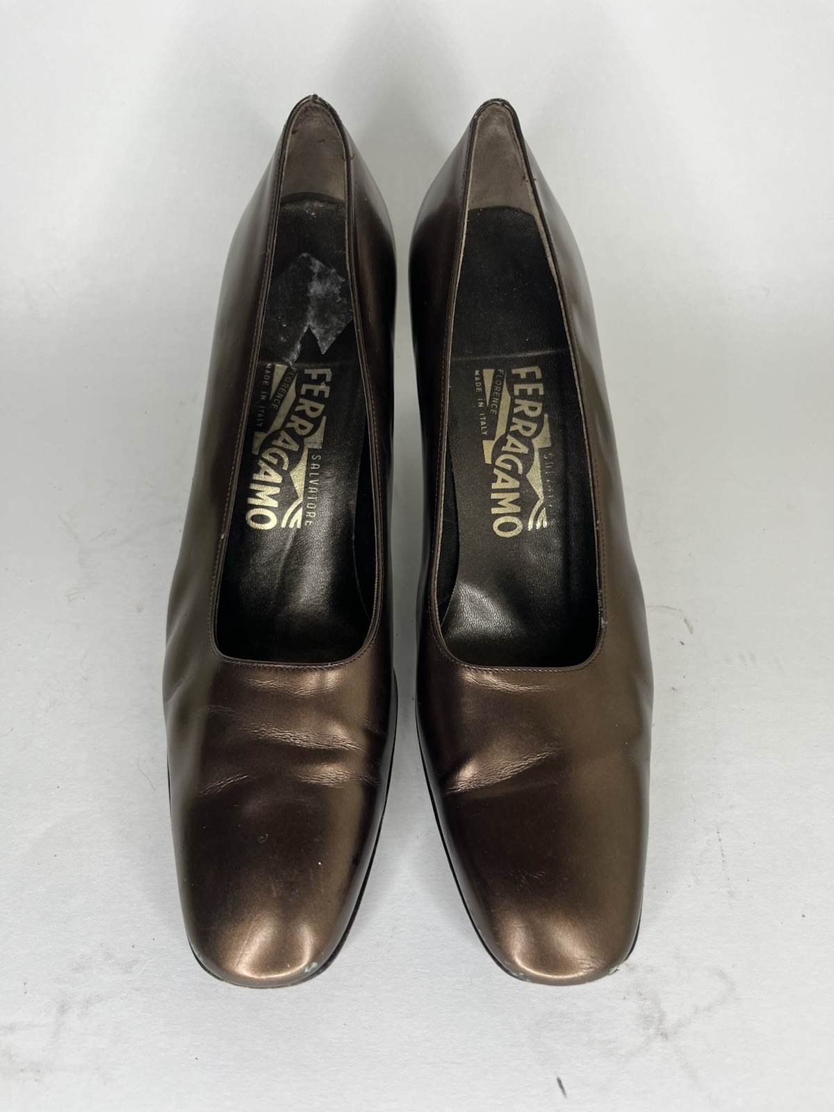 Salvatore Ferragamo Bronze Patent Leather Pumps Heels Women’s Sz 9 4A US/39.5EU