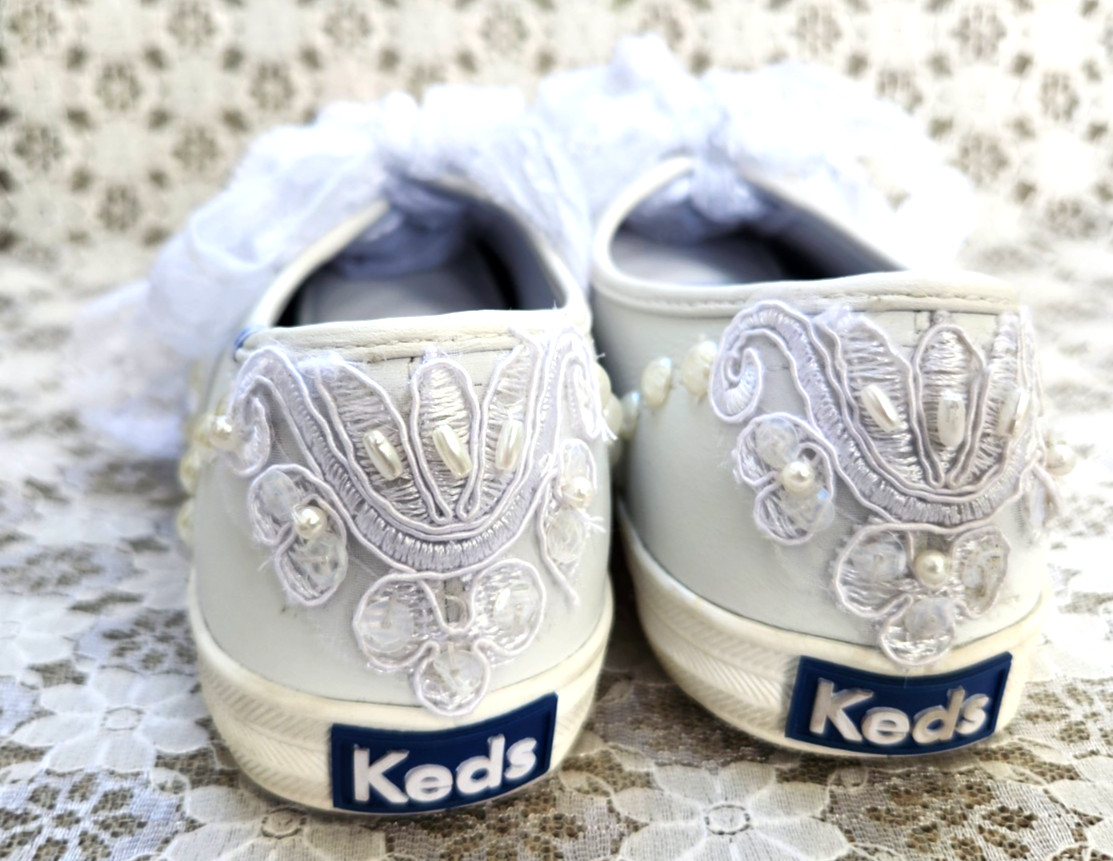 KEDS WHITE LEATHER WEDDING SNEAKERS Designed with Pearls Lace Sequins Women’s 7