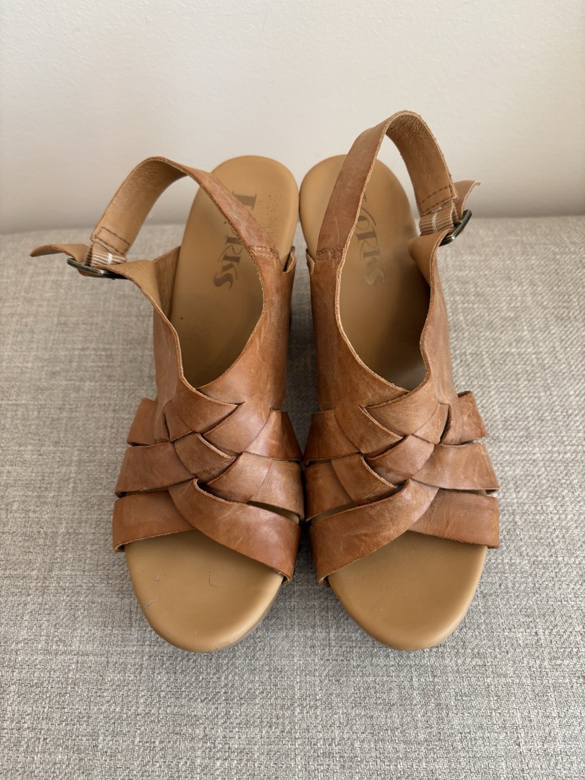 Korks Platform Sandals Womens Size 7M Tan Leather Berengo 3.25″ Wood Heel