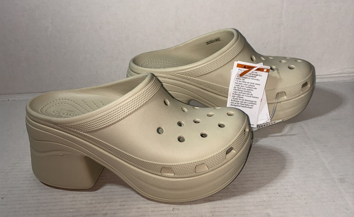 NWT CROC Siren Platform Clogs in Bone (off-white) Mens Sz 9/ Women’s Sz 11 Crocs