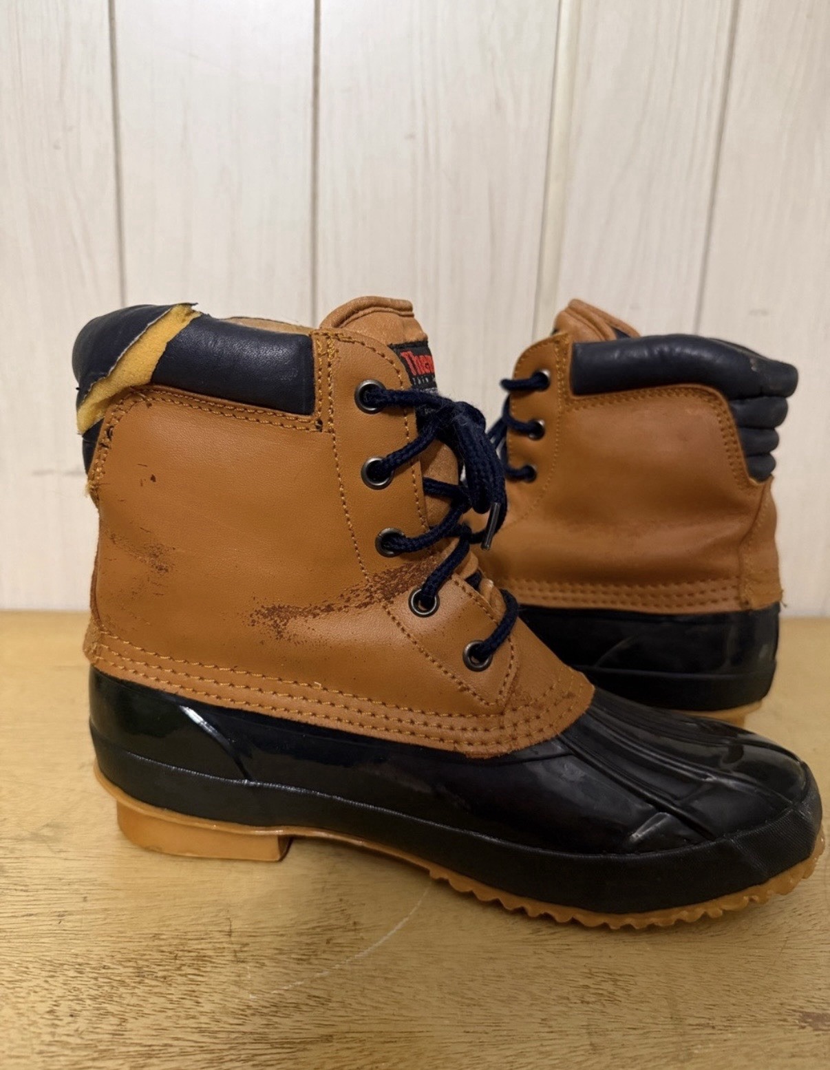 Thermolite Women’s Lace-Up Duck Boots Lined Leather/Rubber Brown/Black US 8