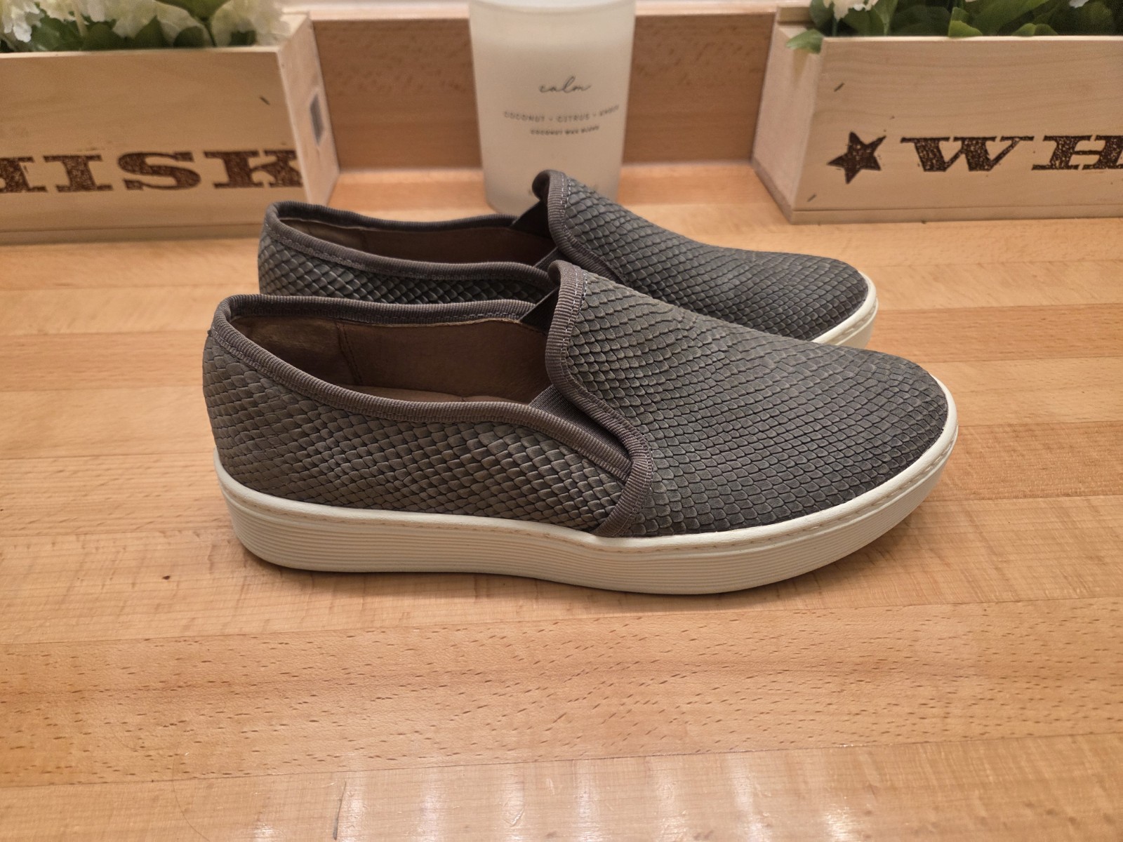 Sofft Somers Slip On Leather Sneaker Snake Print Snare Grey Nubuck Womens 8