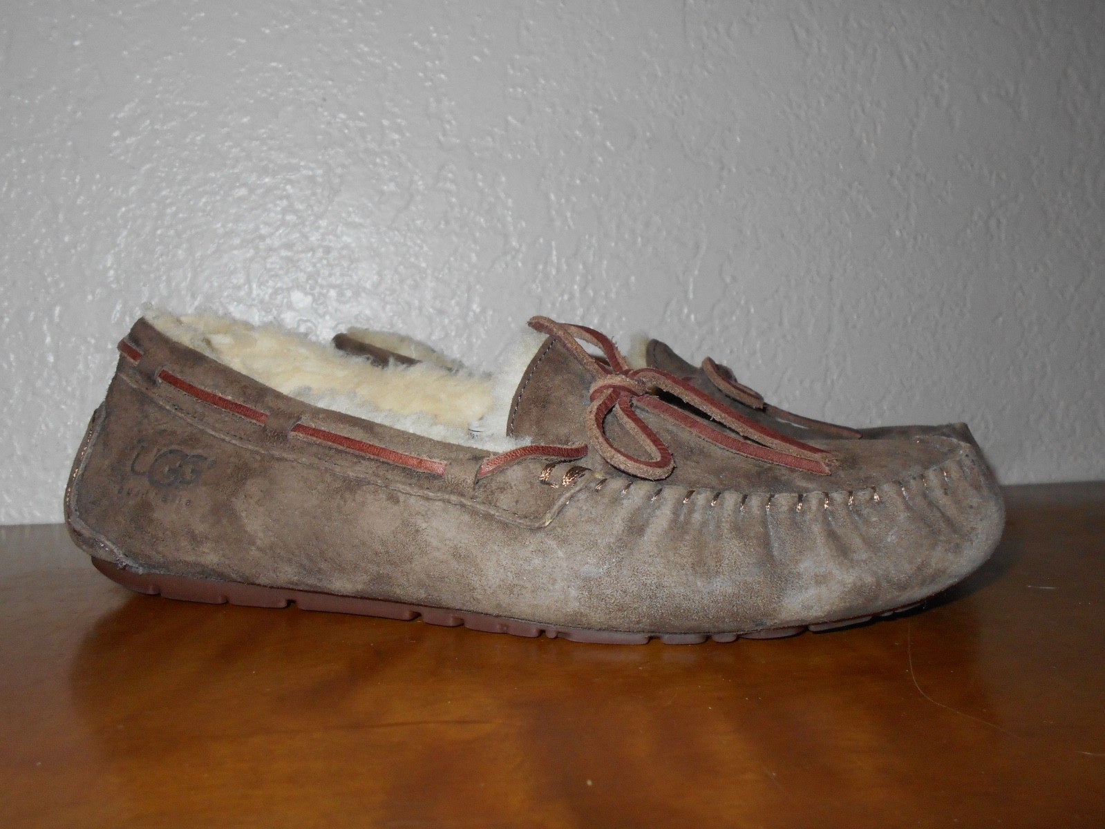 UGG Australia Dakota Espresso Suede Women’s Slipper Moccasins Size 9M