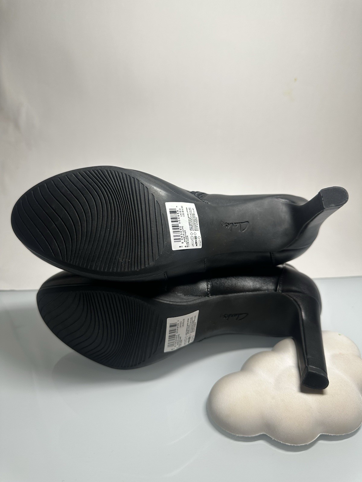 Clarks Collection Ambyr Hope Black Leather Ankle Bootie Side Zip US 8.5 M