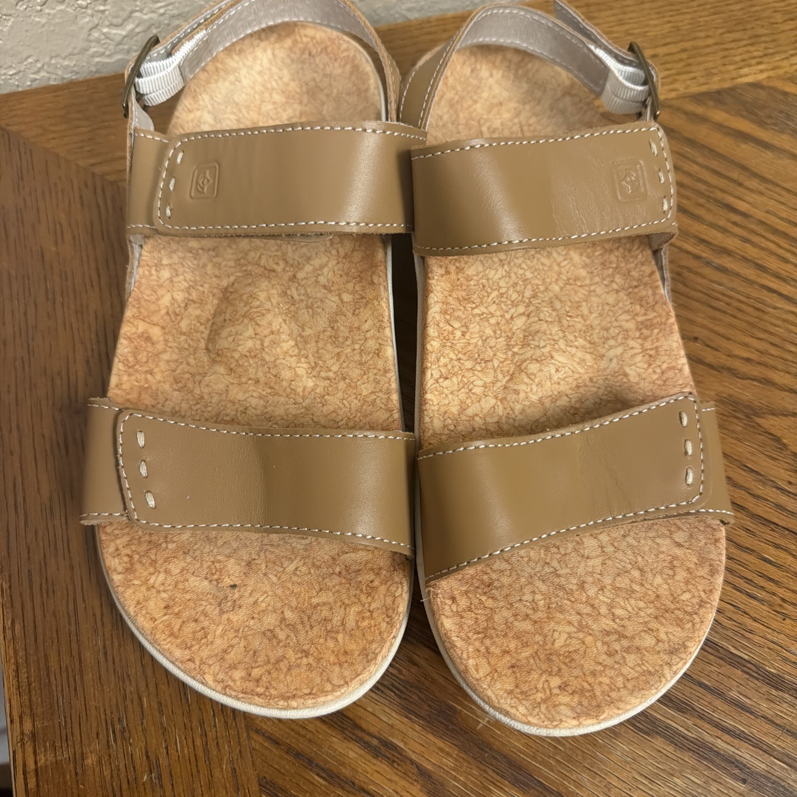 Spenco Women’s 7 ALEX BeigeLeather Singback Strappy Sandals Comfort EUC