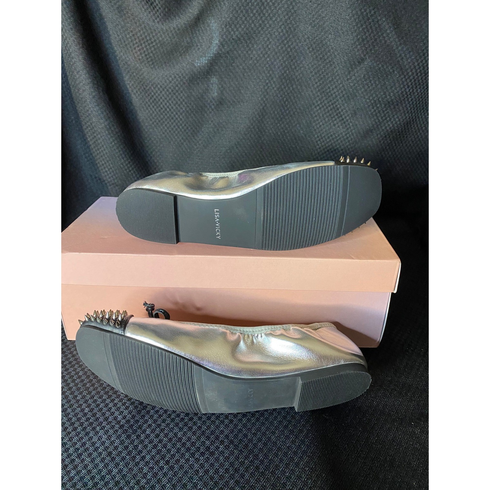 Lisa Vicky Bliss2-V Silver Metallic Studded Cap Toe Ballet Flats Size 7M NEW