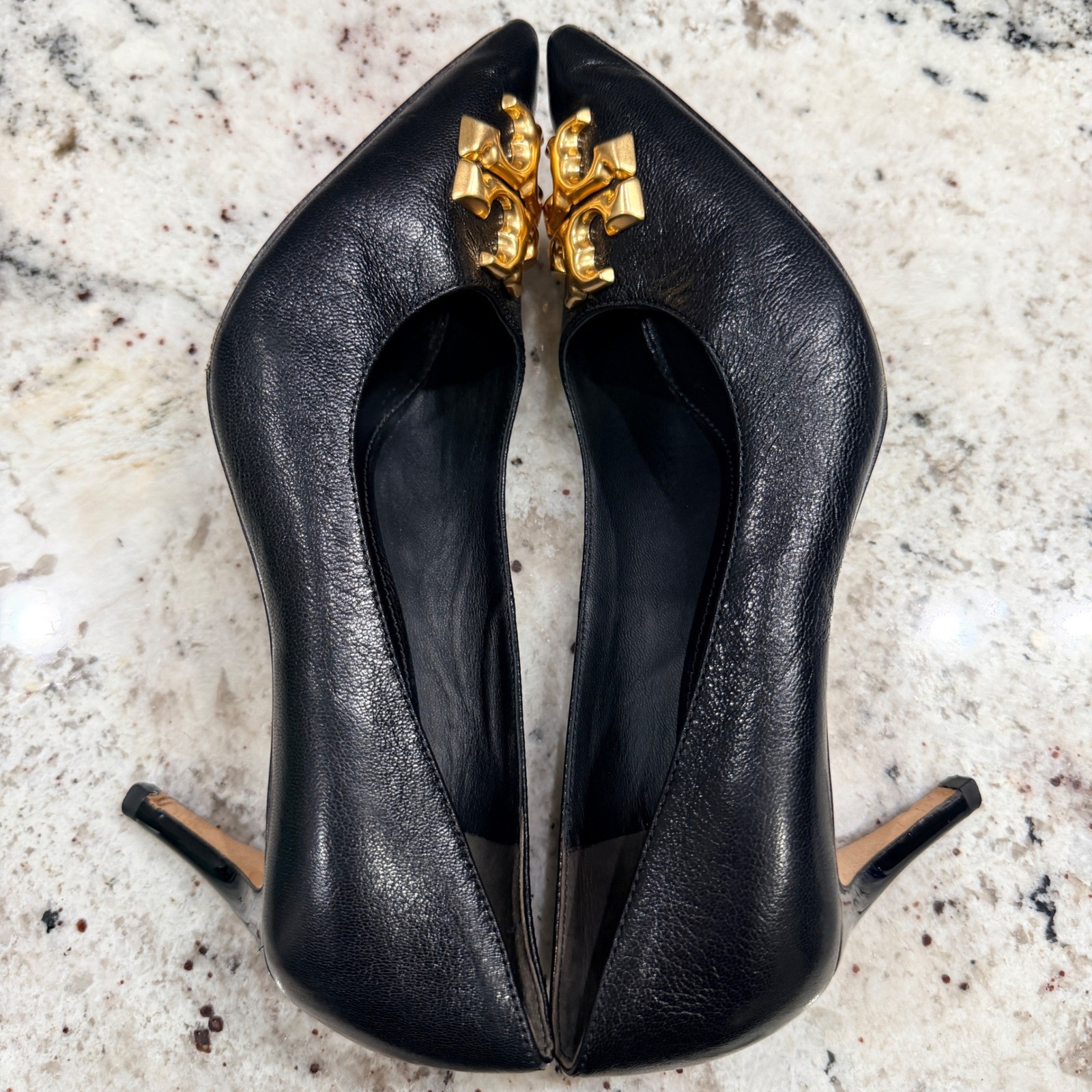 Tory Burch Eleanor 65 Pumps Black Leather Gold Logo Pointed Toe Heels Size 6.5