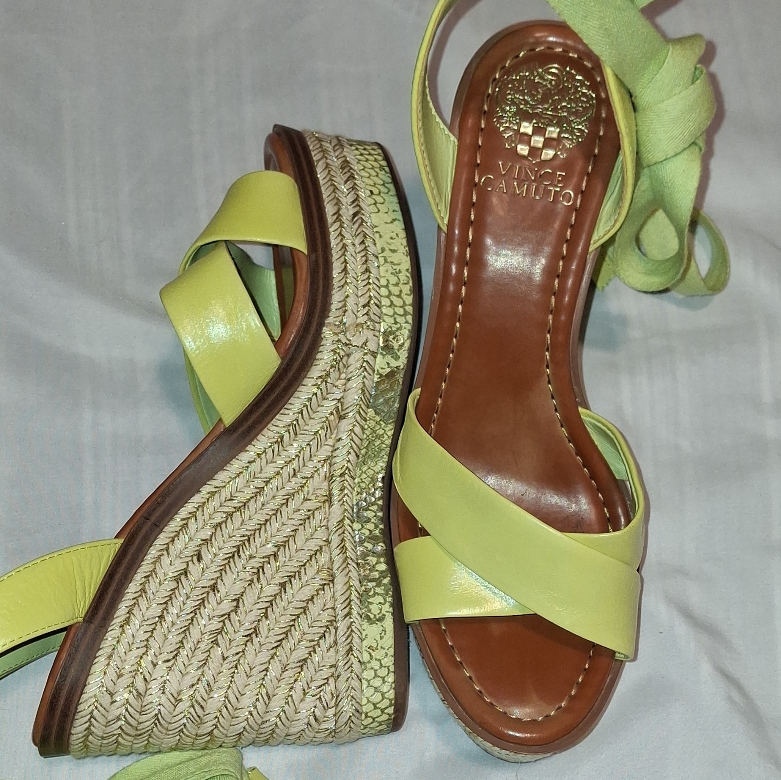 Sexy Vince Camuto Women’s Green Leather Wedge Sandals Tie Ankle Strap US 9.5