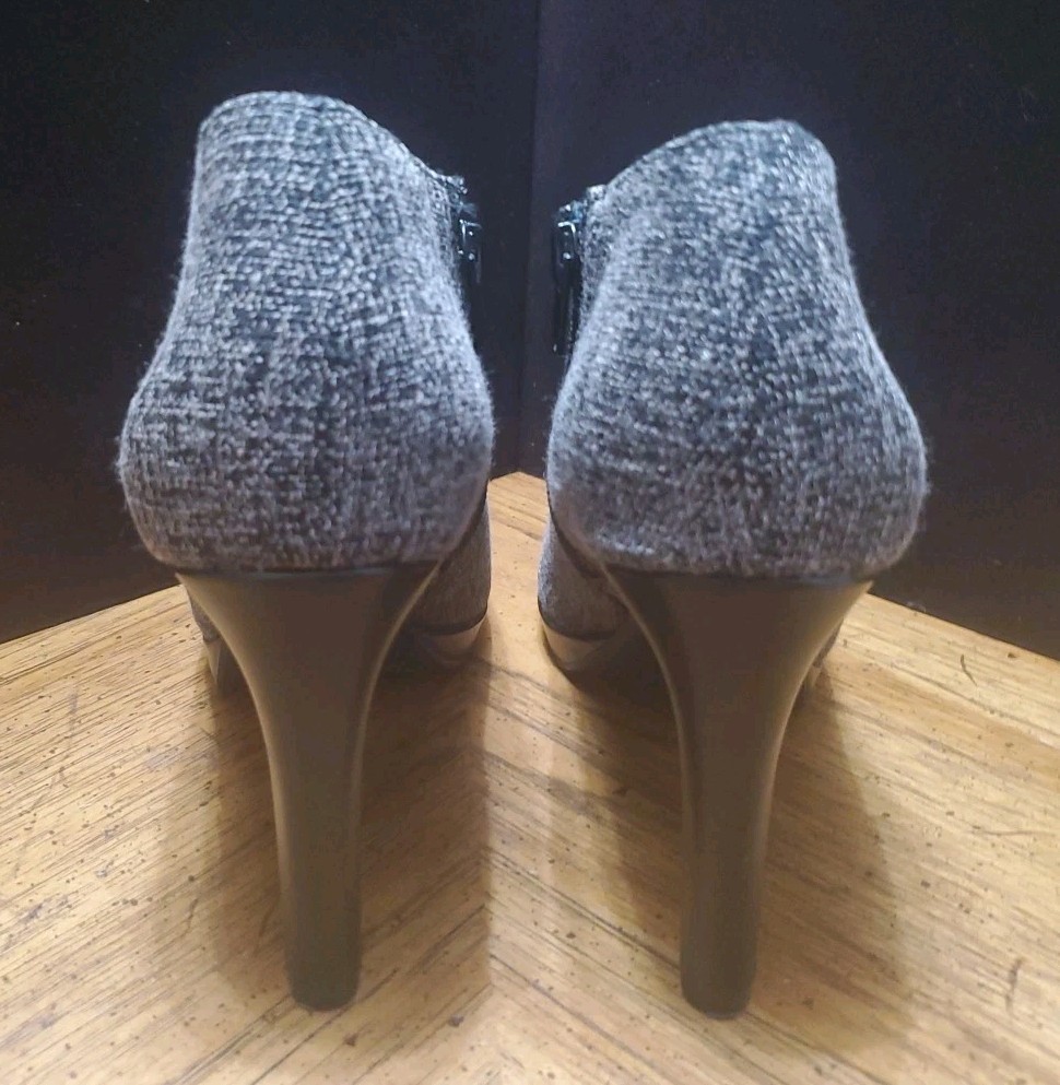 Kelly & Katie Gray Blended Fabric Ankle Bootie Heel Round Toe Zip Size 8.5