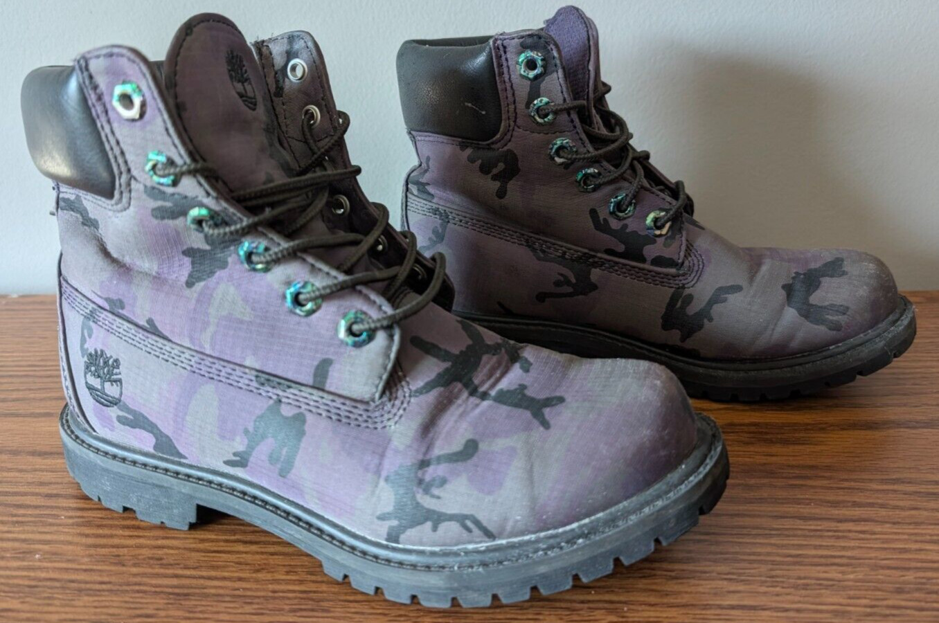 Timberland A25E3 Women’s Premium Fabric Black Purple Insulated Camo Boots Size 7