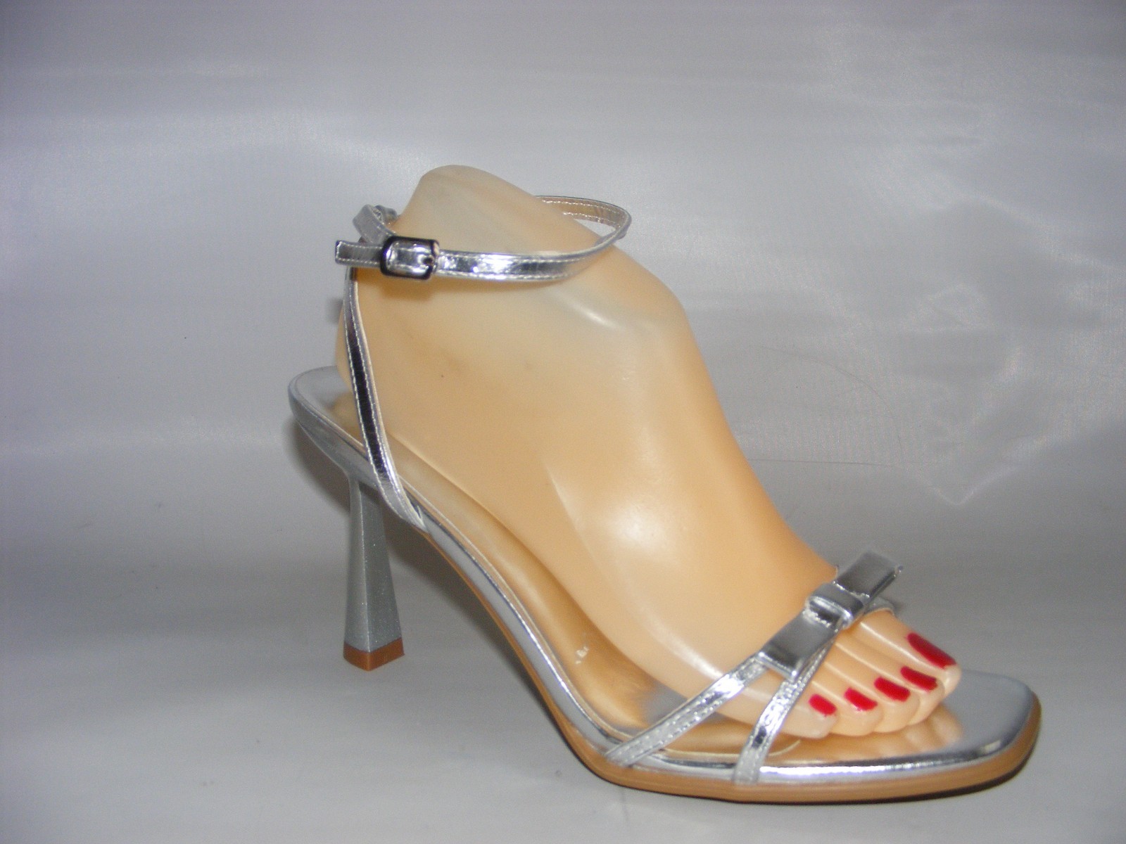 Carlkarida Women Size 11 M Silver 3.5″ High Heels ANkle Straps Sandals Open Toe