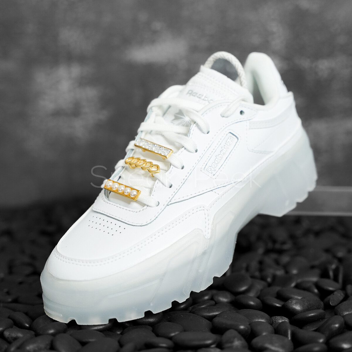 Reebok X Cardi B Club C Women’s Shoe Athletic Sneaker White Trainer #038