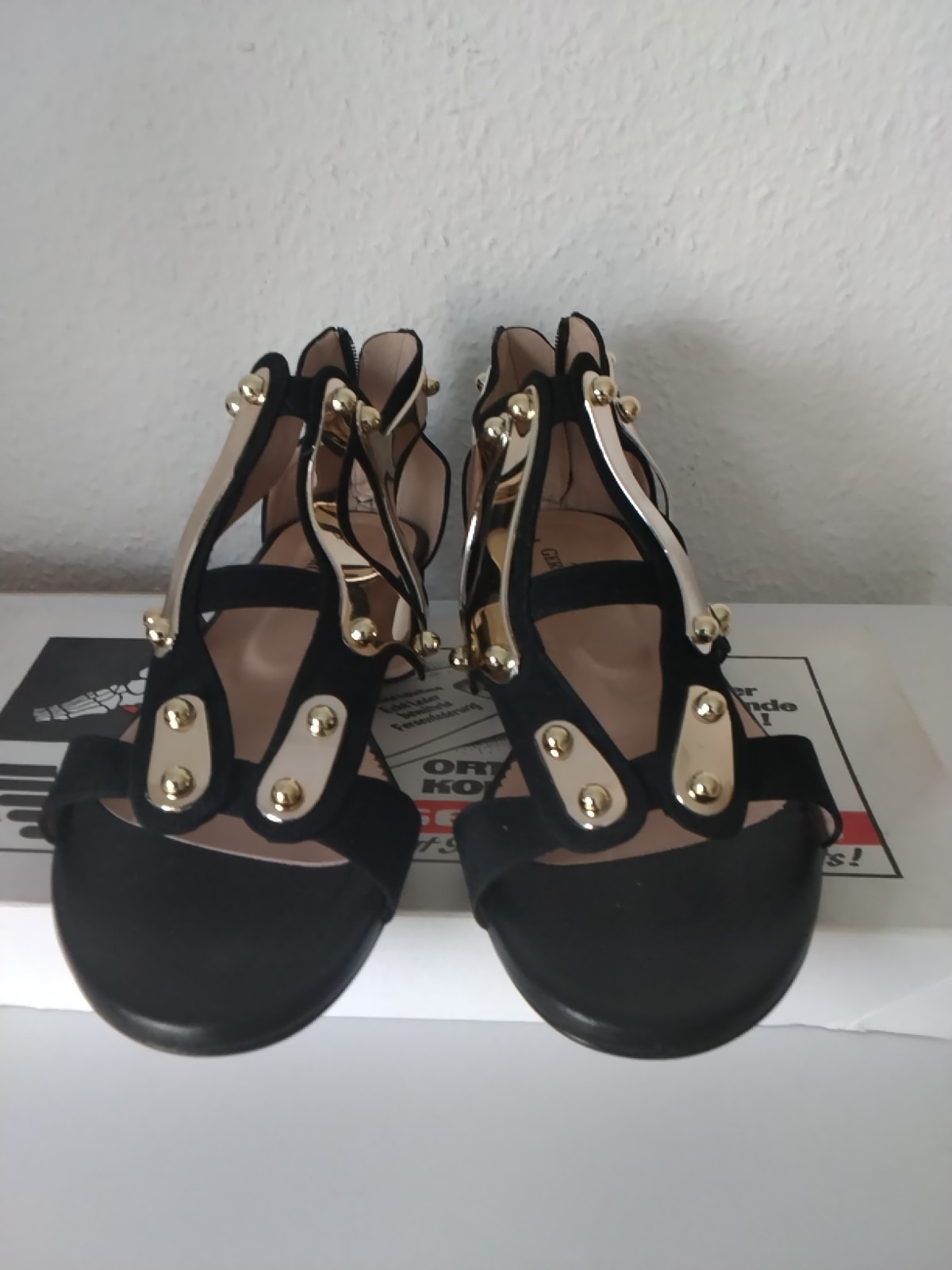 Gero Mure, sandals size 39, black gold, leather, mint condition