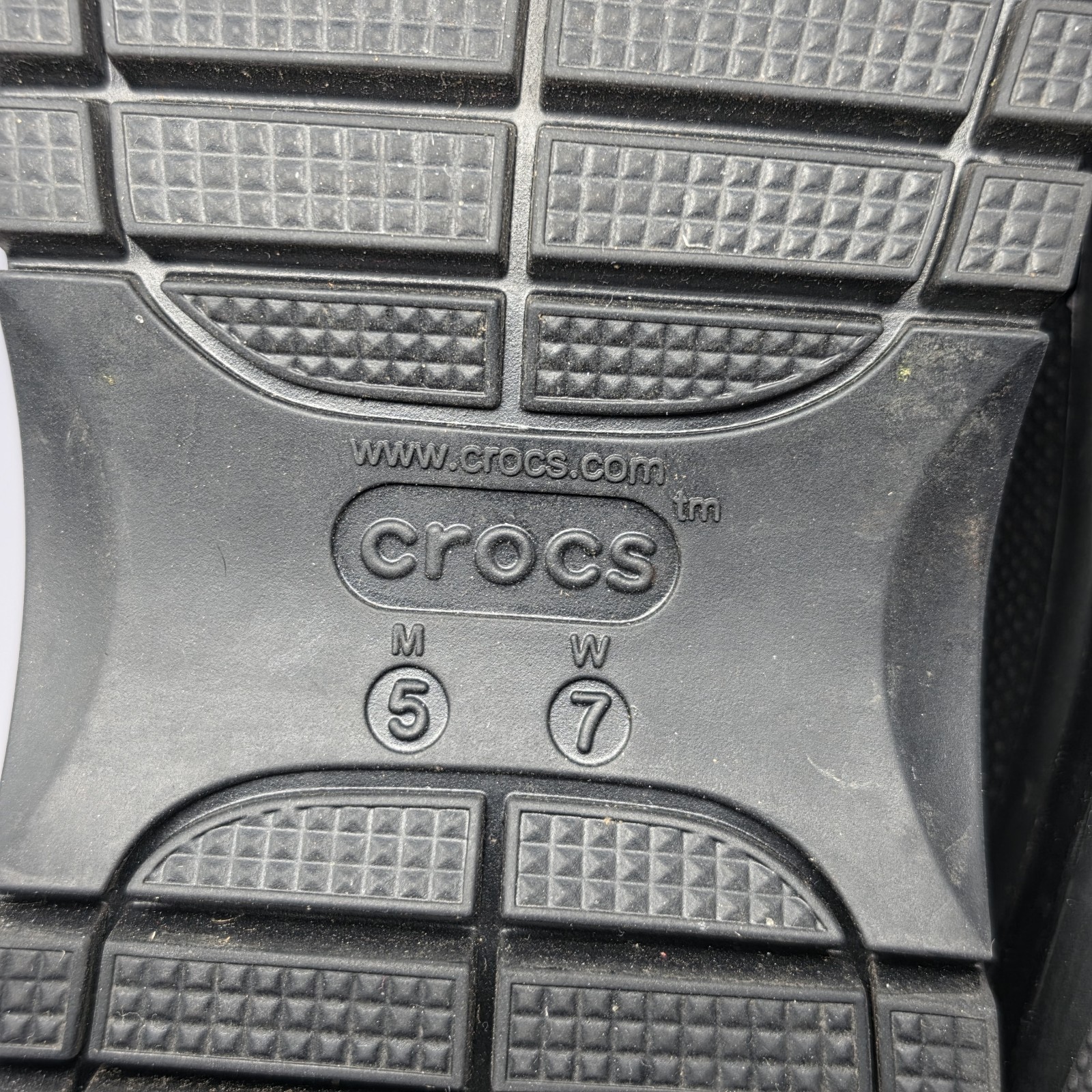 Crocs Mega Crush Clogs Womens 7 Black Classic Slip On Chunky Platform Sandals
