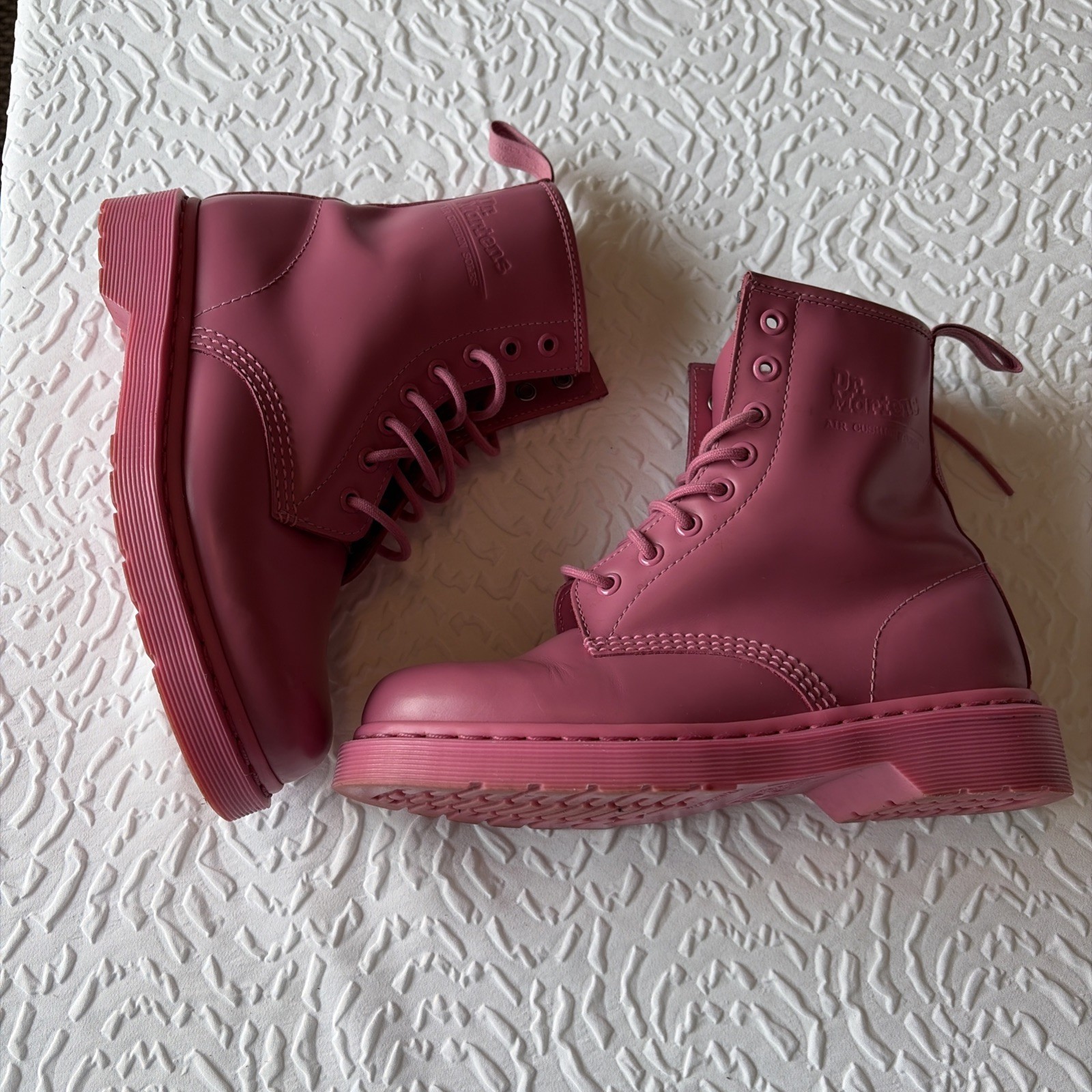 Dr. Martens 1460 Pascal Combat Boots Sz 7 Pink Mono Leather Streetwear Women’s